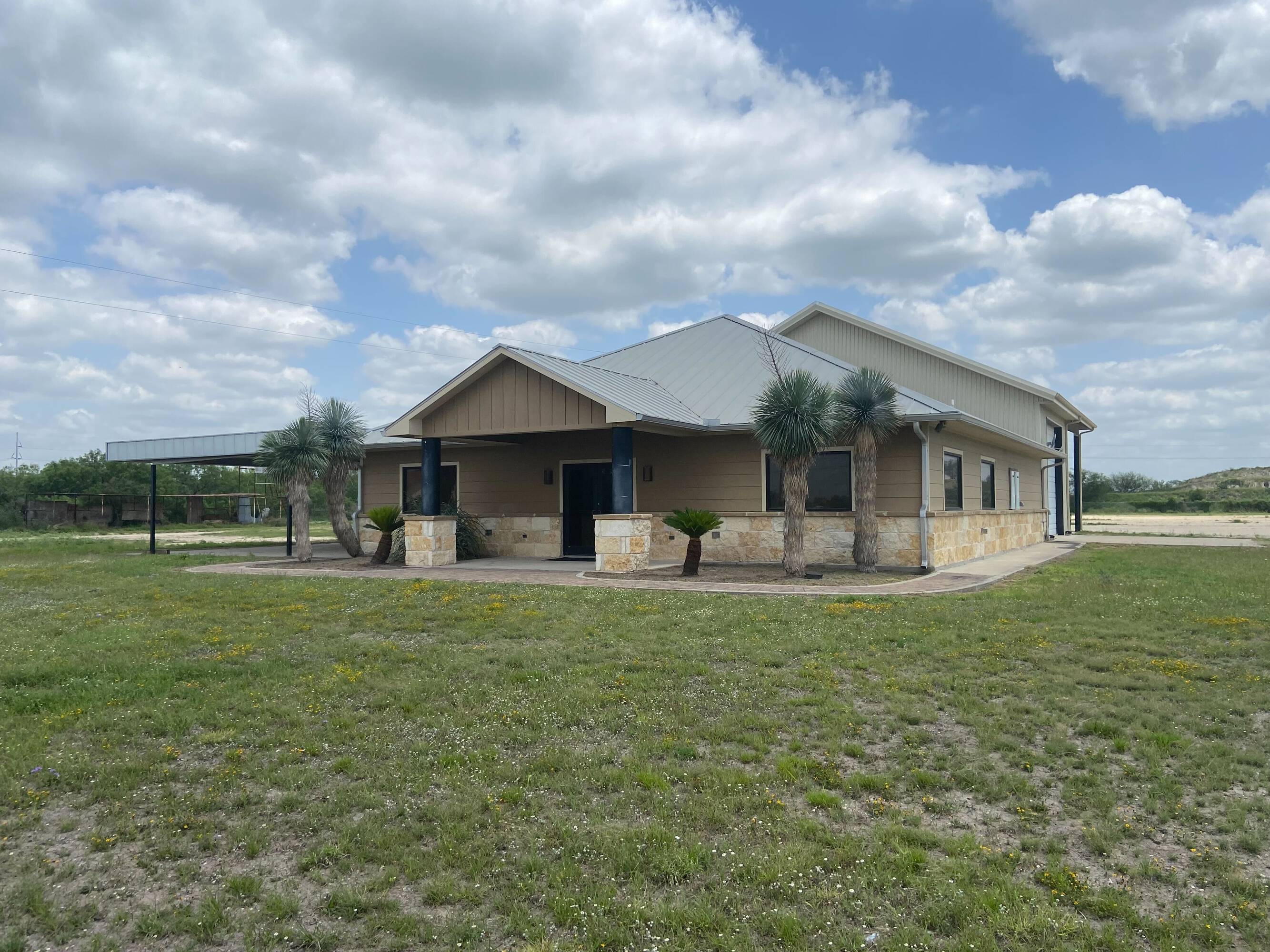 3710 IH 37, Three Rivers, TX 78071 | Crexi.com
