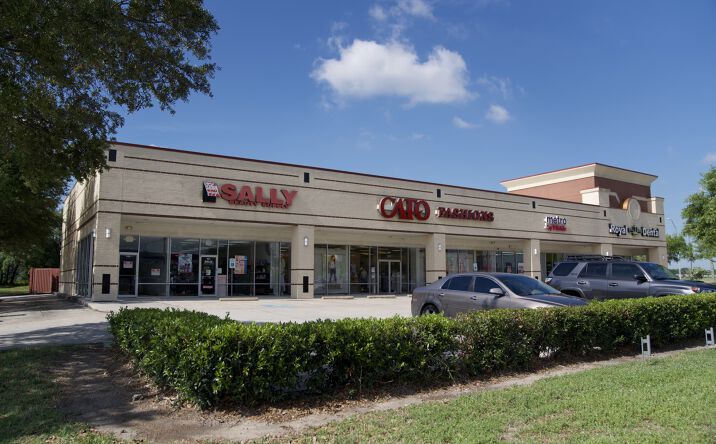 Pictures of Retail, Office property located at 1921 N Main St, Pearland, TX 77581 for lease - image #1