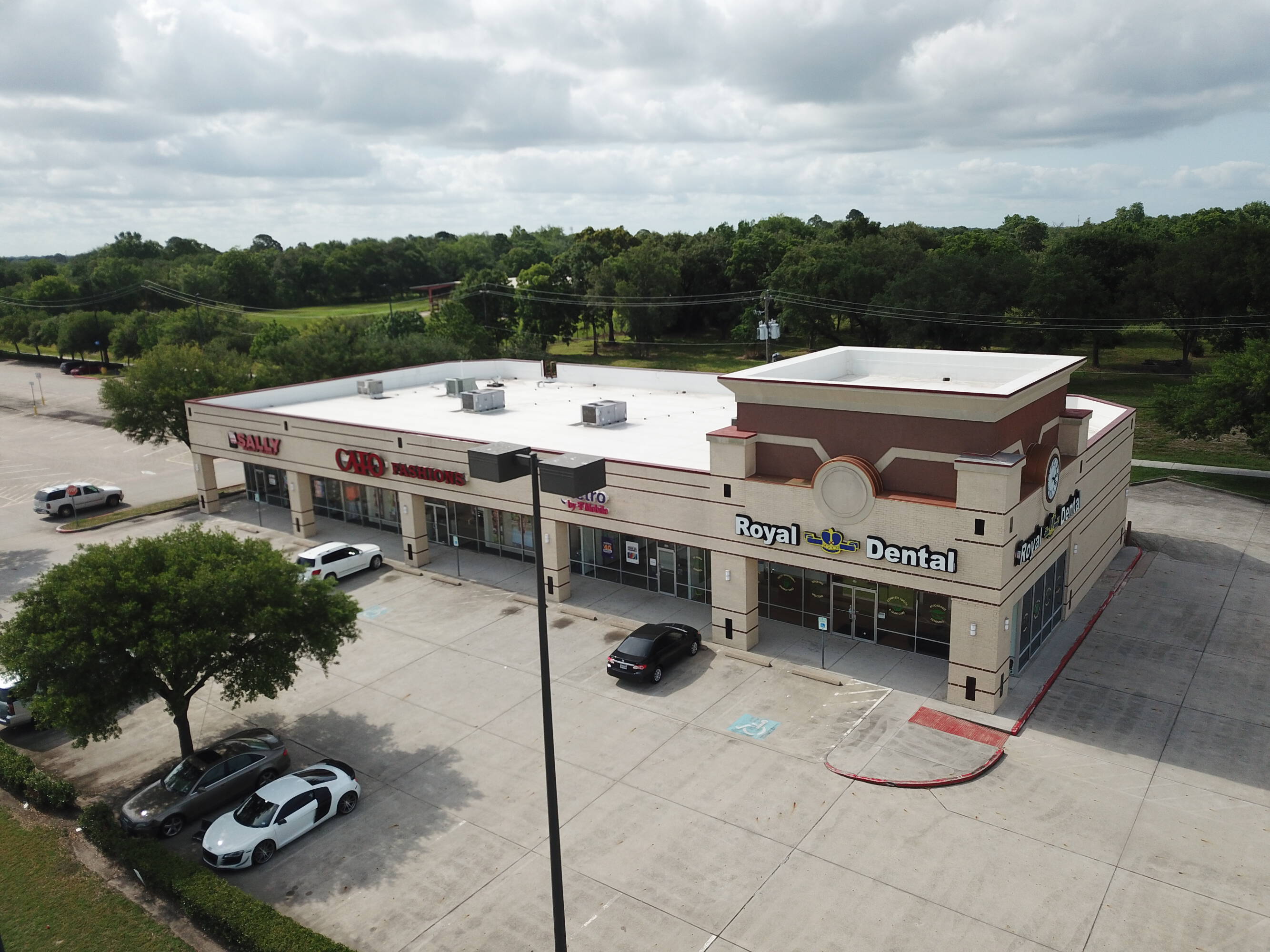 Pearland Central Plaza