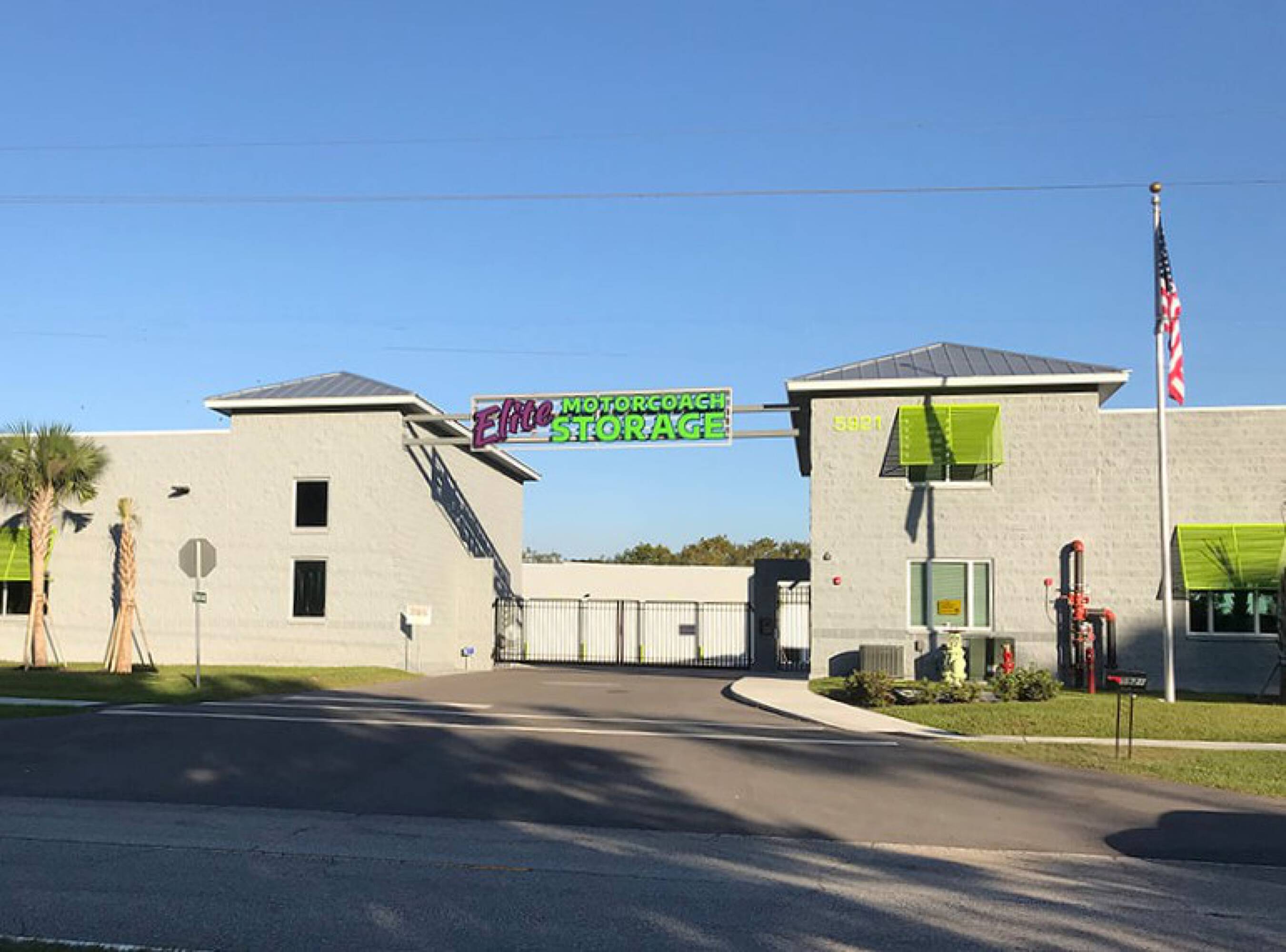 5921 McIntosh Rd, Sarasota, FL 34238