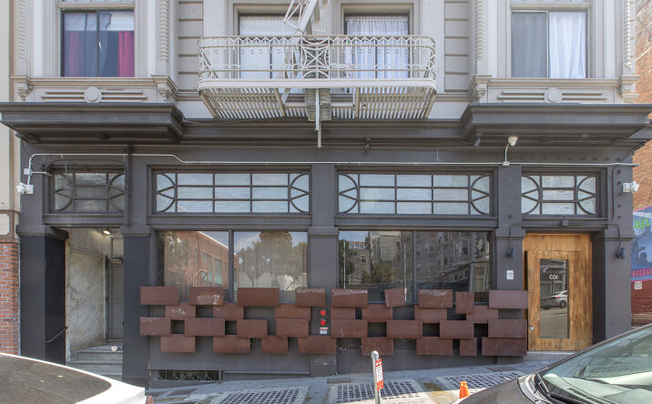Pictures of Retail, Restaurant property located at 373 Broadway, San Francisco, CA 94133 for lease - image #1