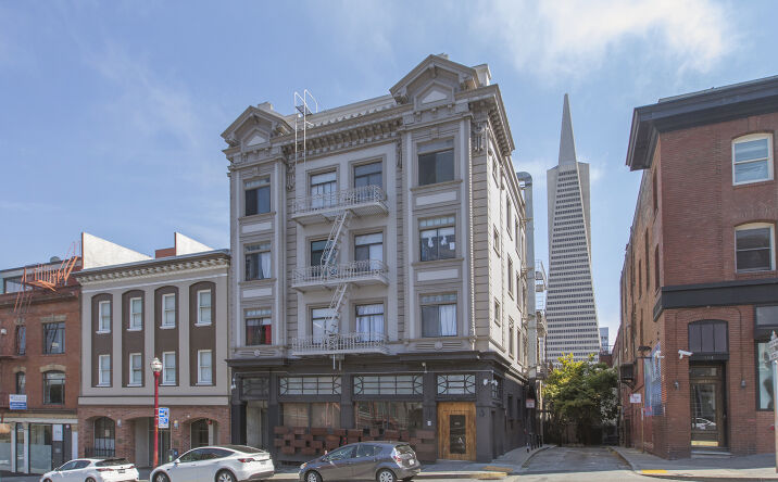 Pictures of Retail, Restaurant property located at 373 Broadway, San Francisco, CA 94133 for lease - image #1