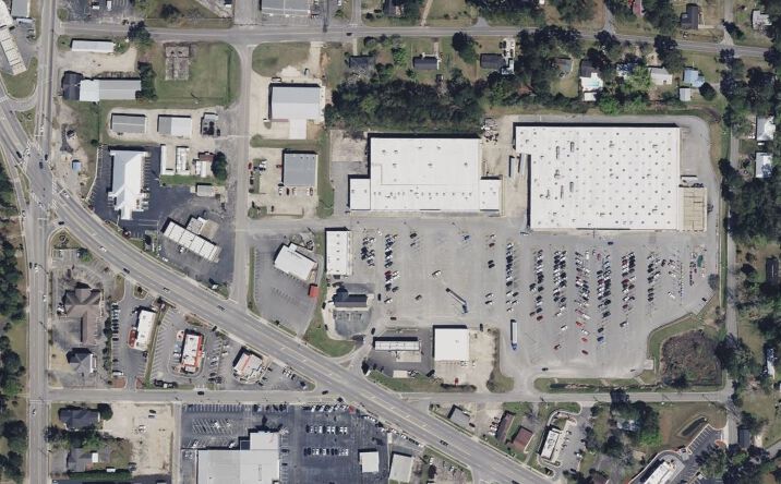 Pictures of Retail property located at 335 8th St SW, Cairo, GA 39828 for lease - image #1