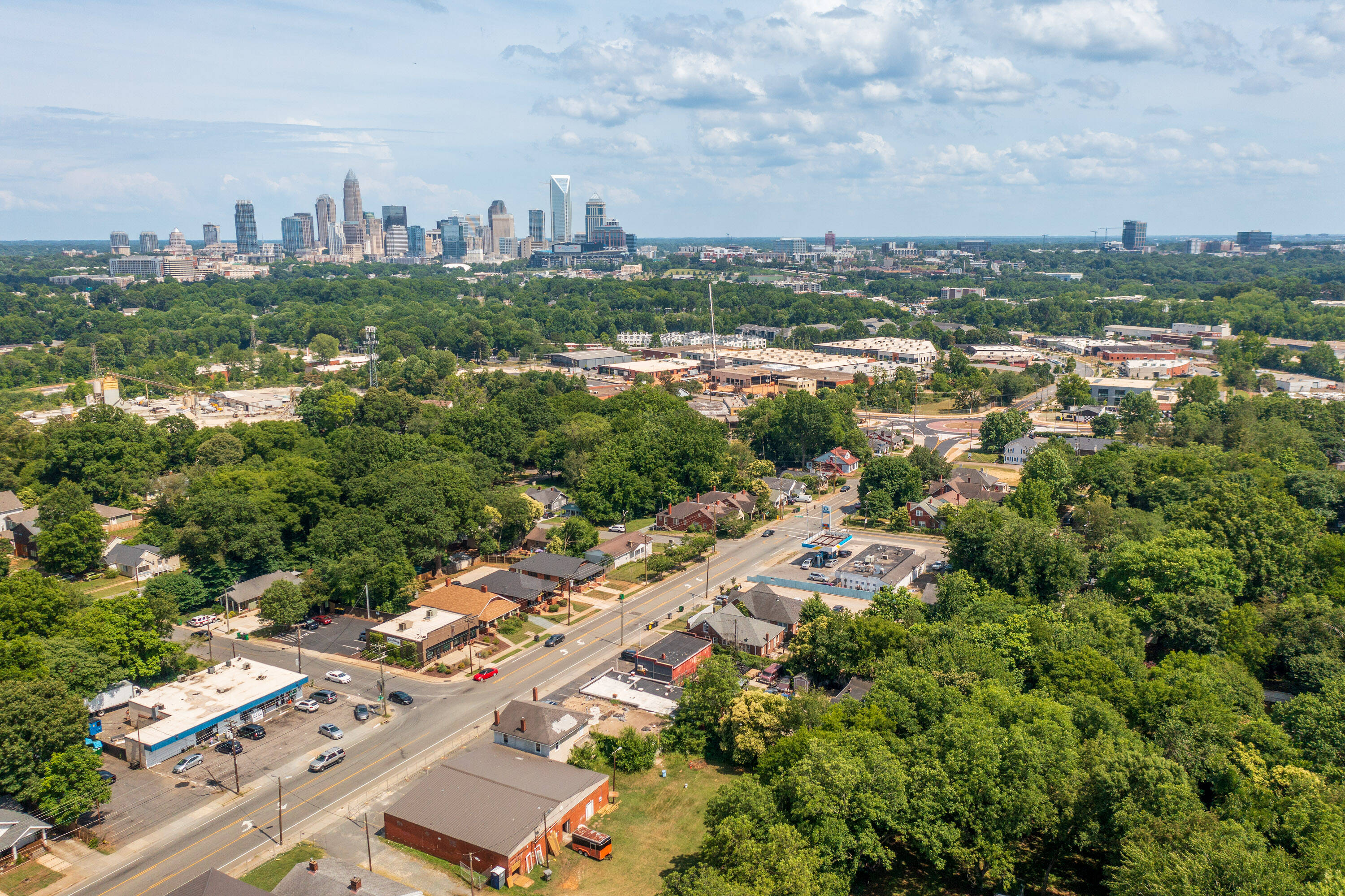 2427 Tuckaseegee Rd, Charlotte, NC 28208