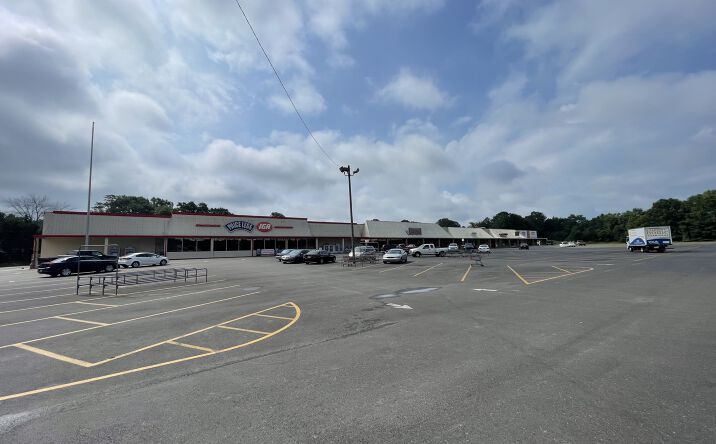 Pictures of Retail property located at 939 2nd Ave E, Oneonta, AL 35121 for sales - image #1