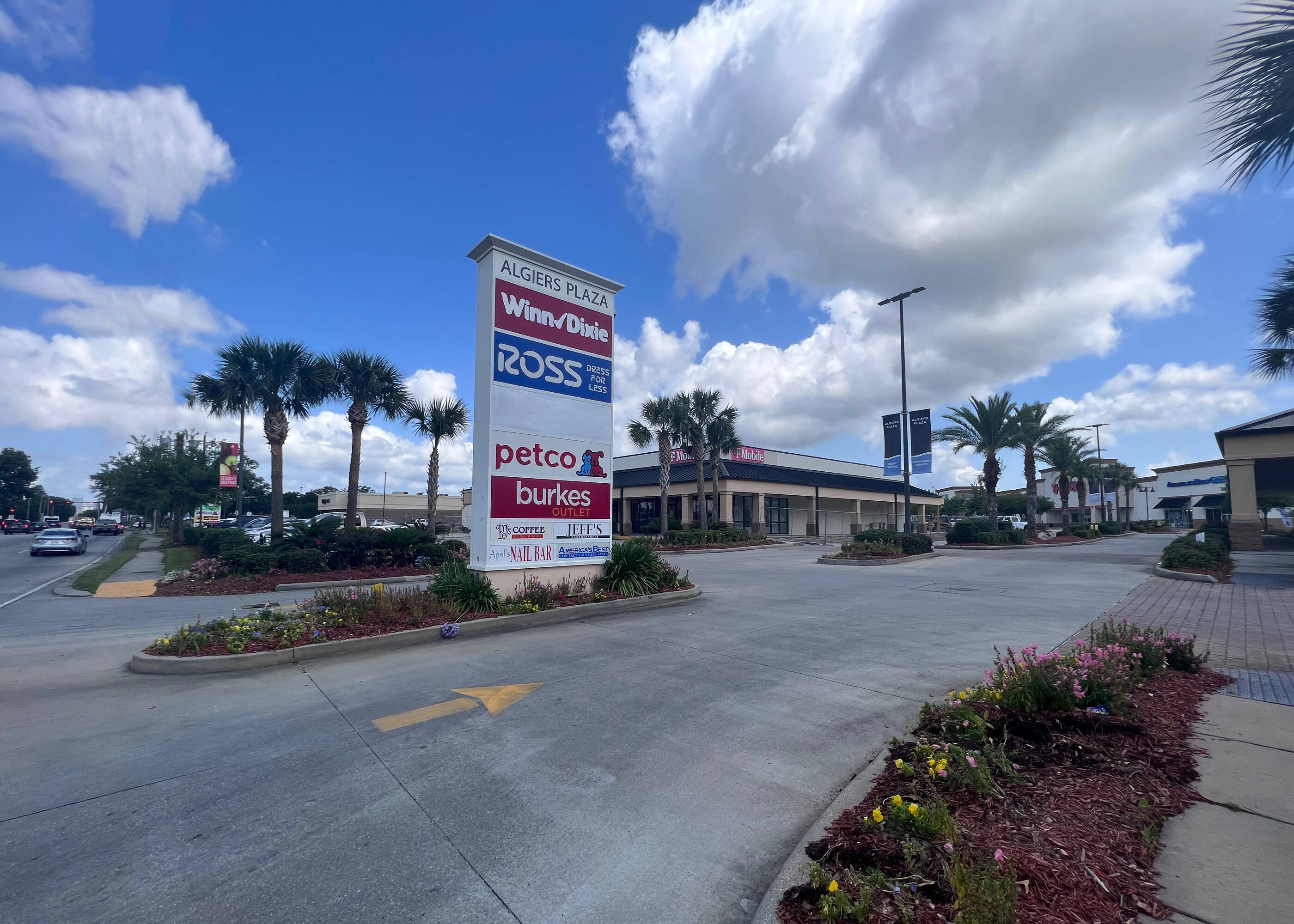 TJ-maxx-storefront-algiers-plaza - Algiers Plaza