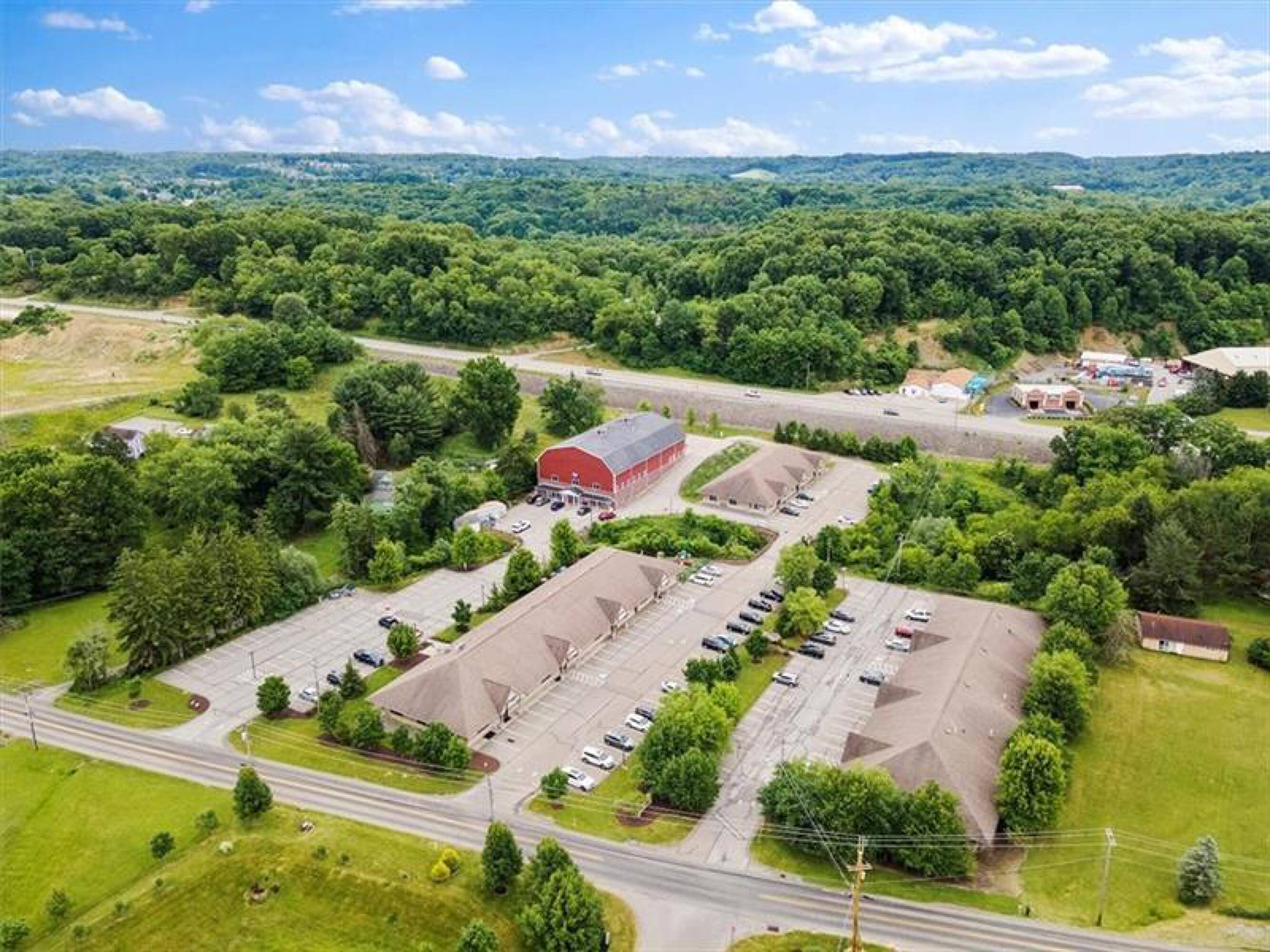 162 Brickyard Rd, Mars, PA 16046