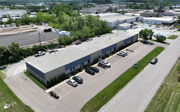 Pictures of Industrial property located at 4739 Devitt Dr, Cincinnati, OH 45246 for lease - image #1