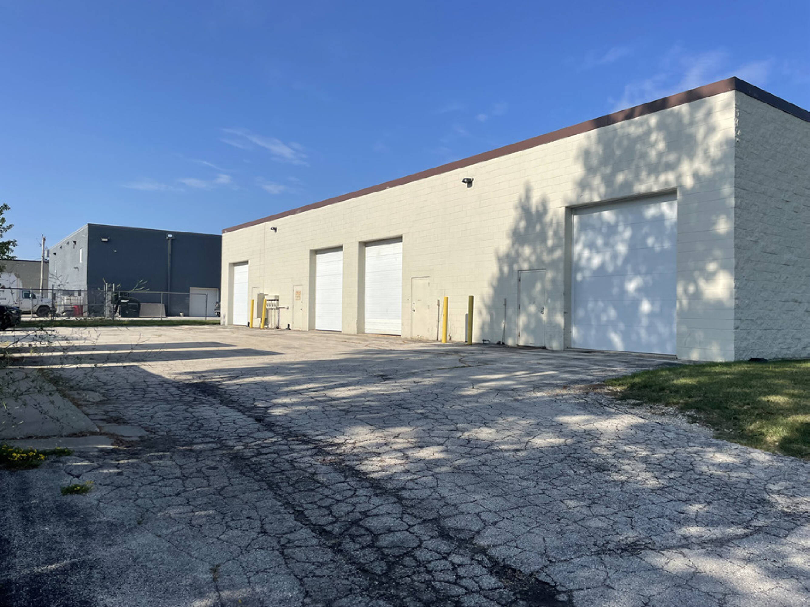 w146n5800 Enterprise Ave, Menomonee Falls, WI 53051