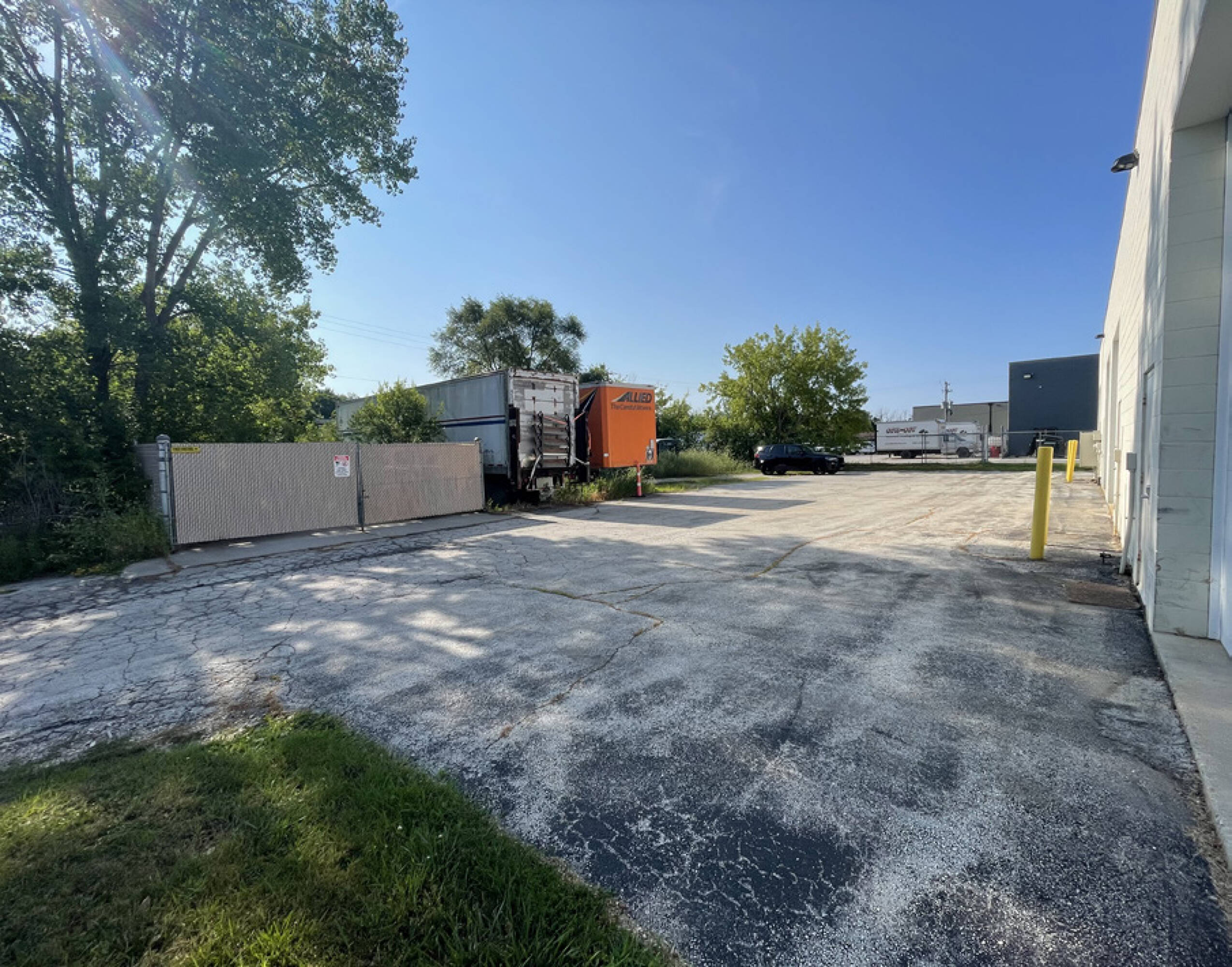 w146n5800 Enterprise Ave, Menomonee Falls, WI 53051