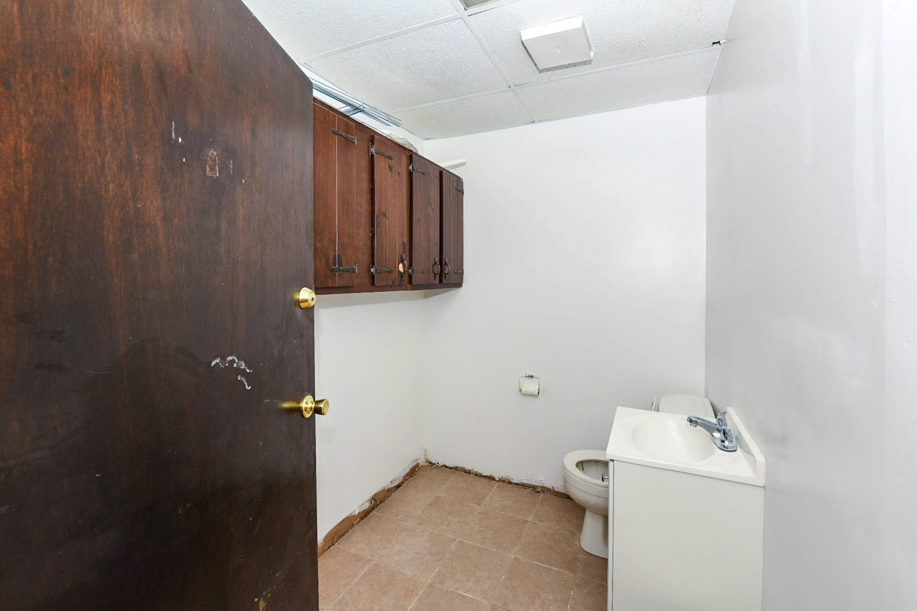 239 Avenel St, Woodbridge Township, NJ 07001