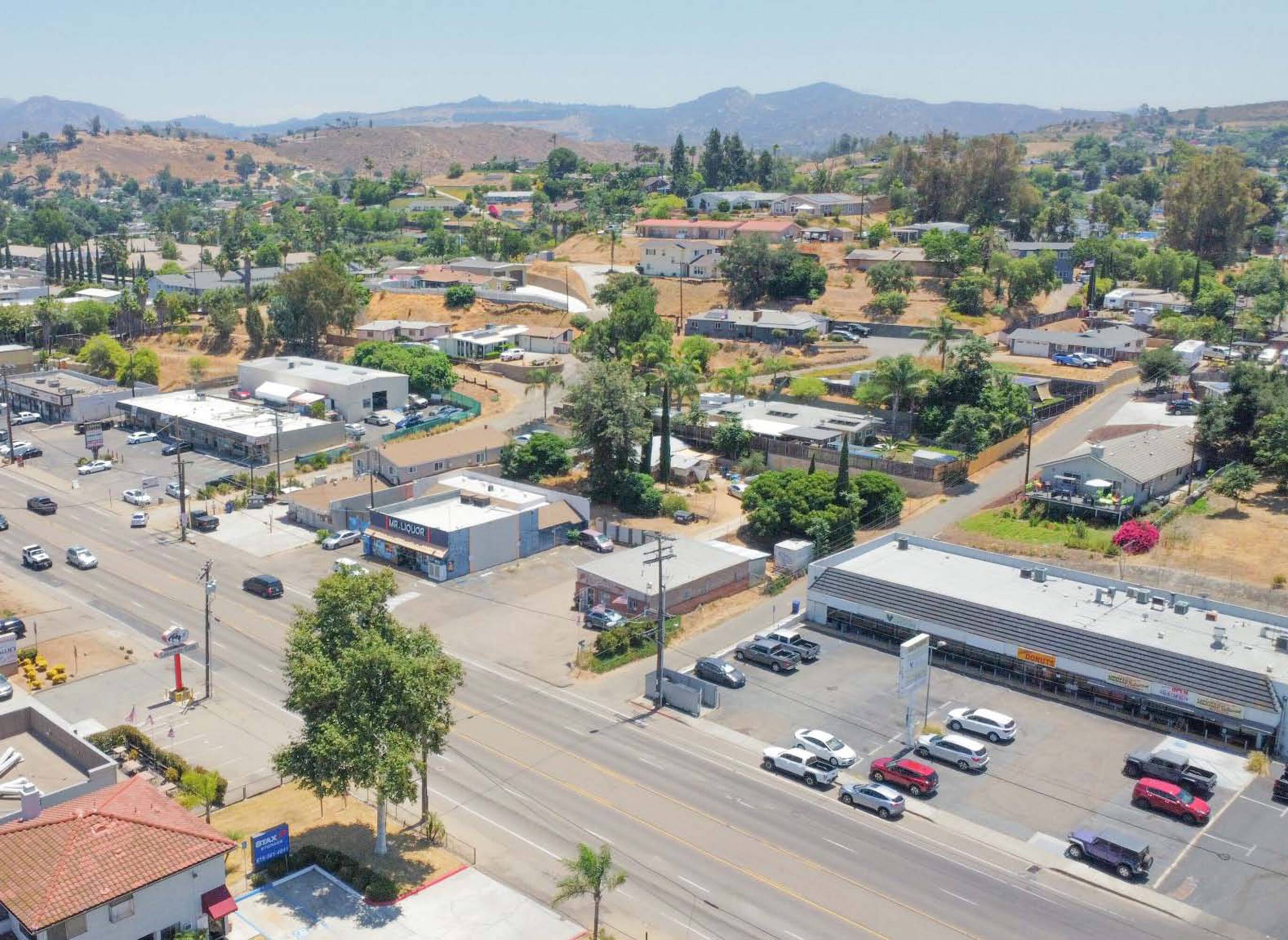 12211 Woodside Ave, Lakeside, CA 92040