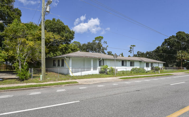 Lease Commercial Real Estate and Property in Bethune Grant, FL 