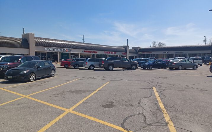 Pictures of Retail, Office property located at 3611 1st Ave SE, Cedar Rapids, IA 52402 for lease - image #1