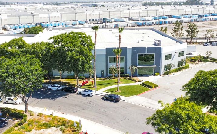 Pictures of Industrial property located at 450 Parkcenter Cir, San Bernardino, CA 92408 for lease - image #1