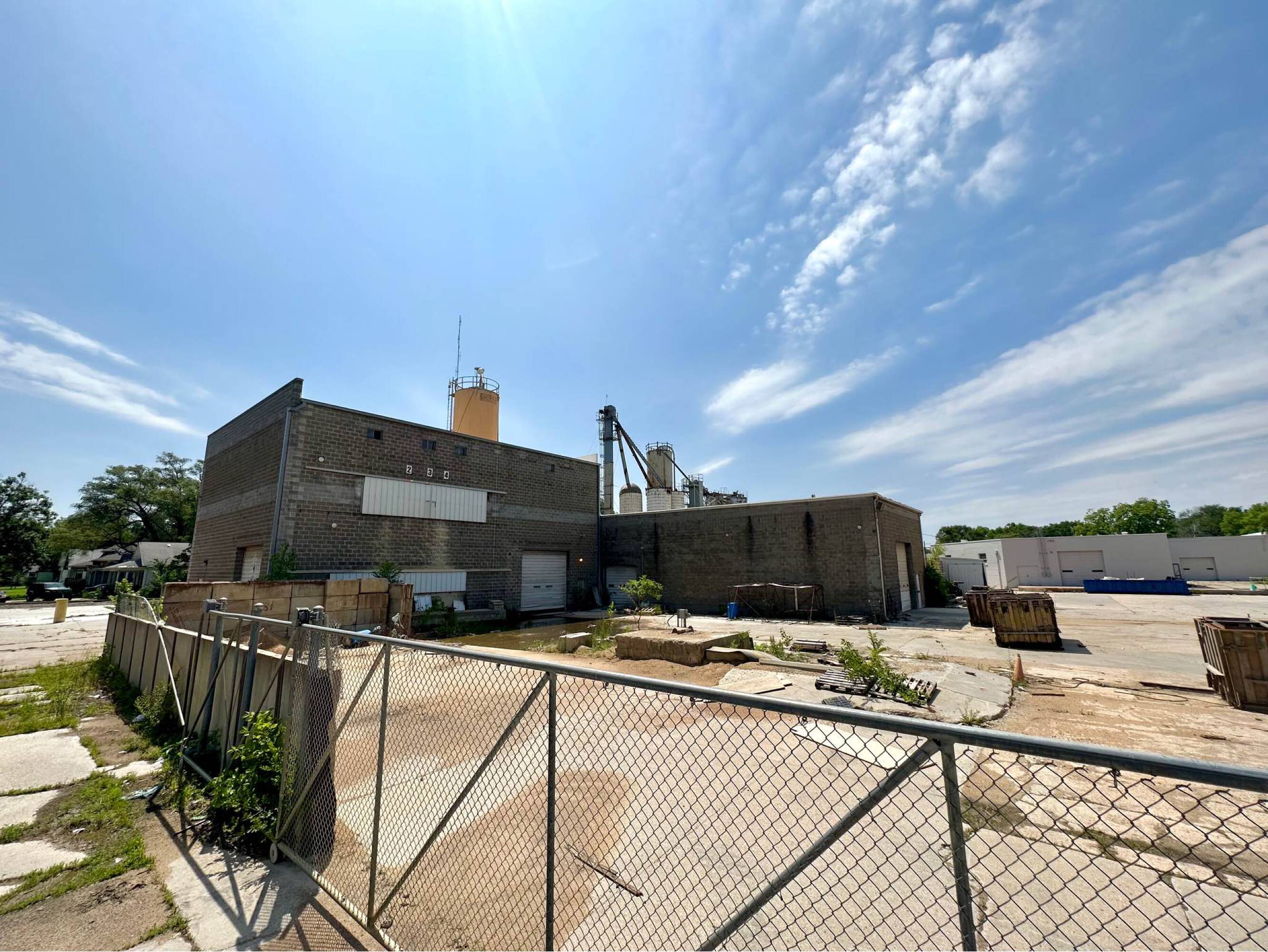 1100 W Ash St, Salina, KS 67401