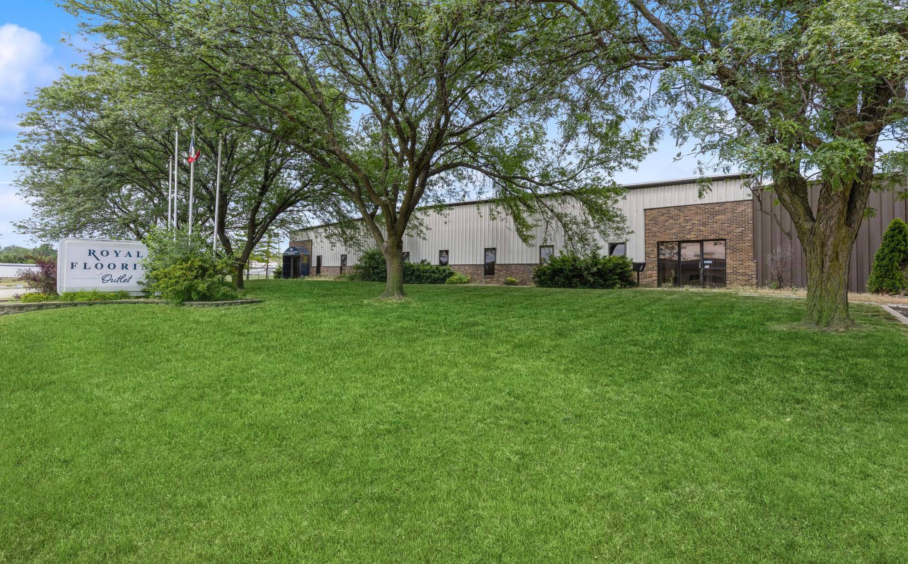 1800 Hull Ave, Des Moines, IA 50313