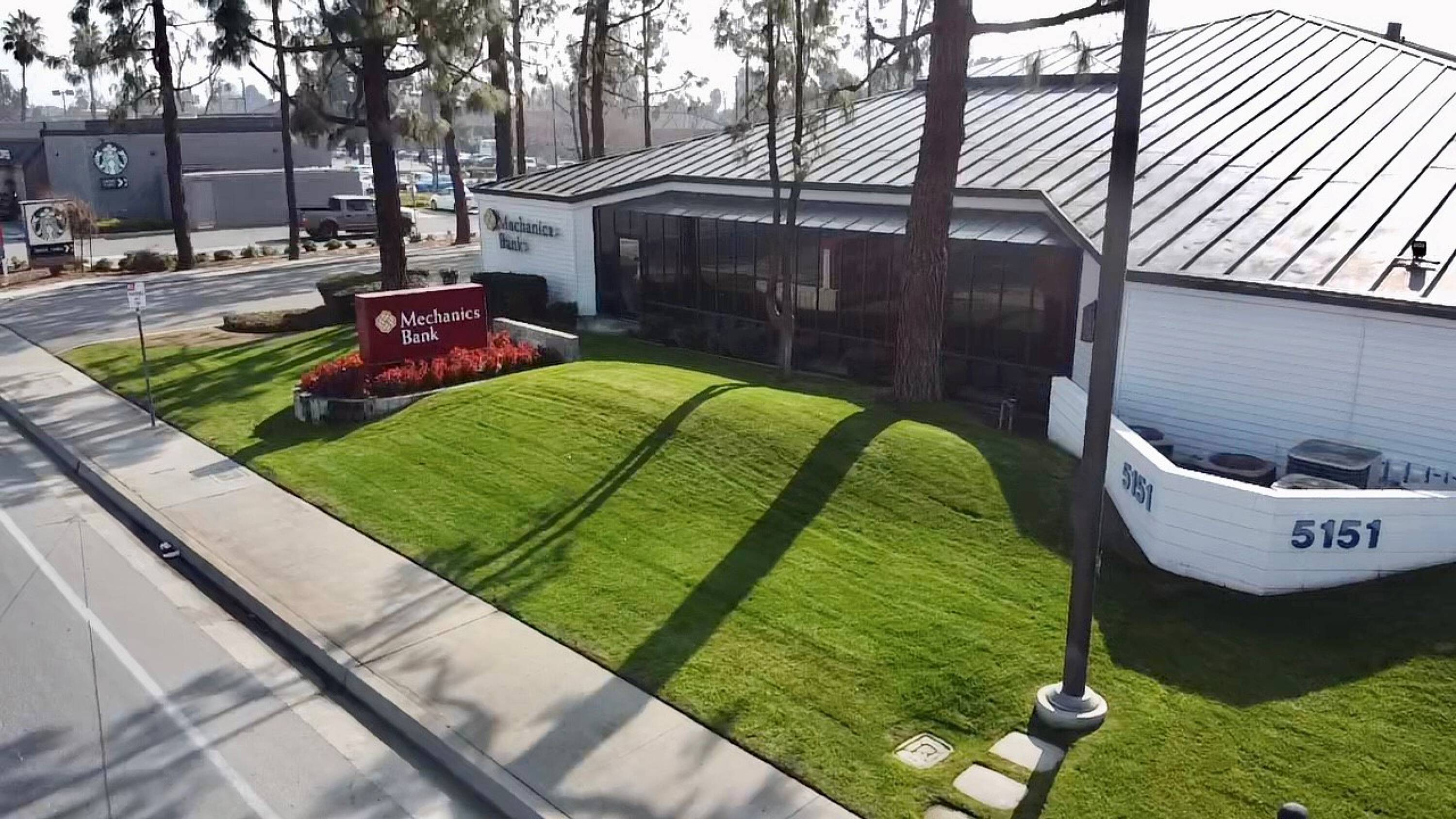 5151 Stockdale Hwy, Bakersfield, CA 93309