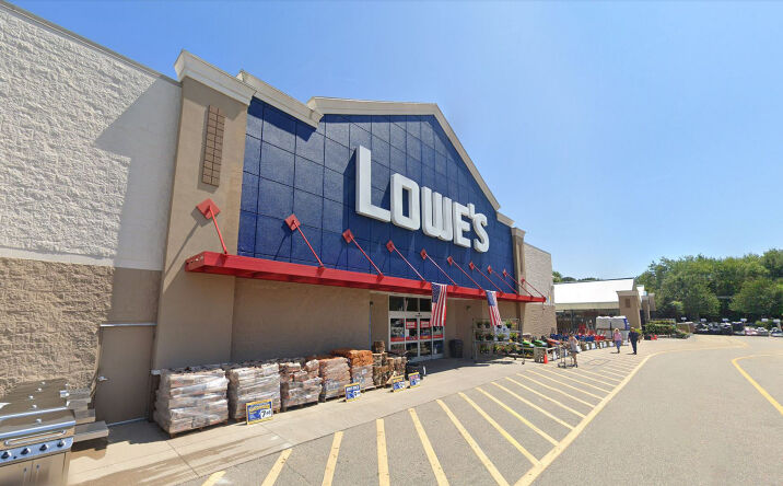 Pictures of Retail property located at 167 Parkway N, Waterford, CT 06385 for lease - image #1