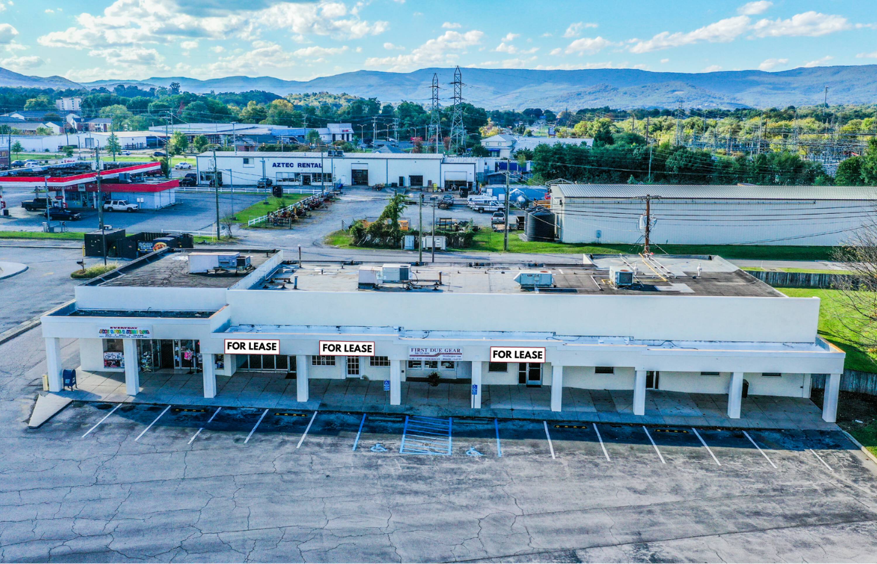 2105 Apperson Dr, Salem, VA 24153