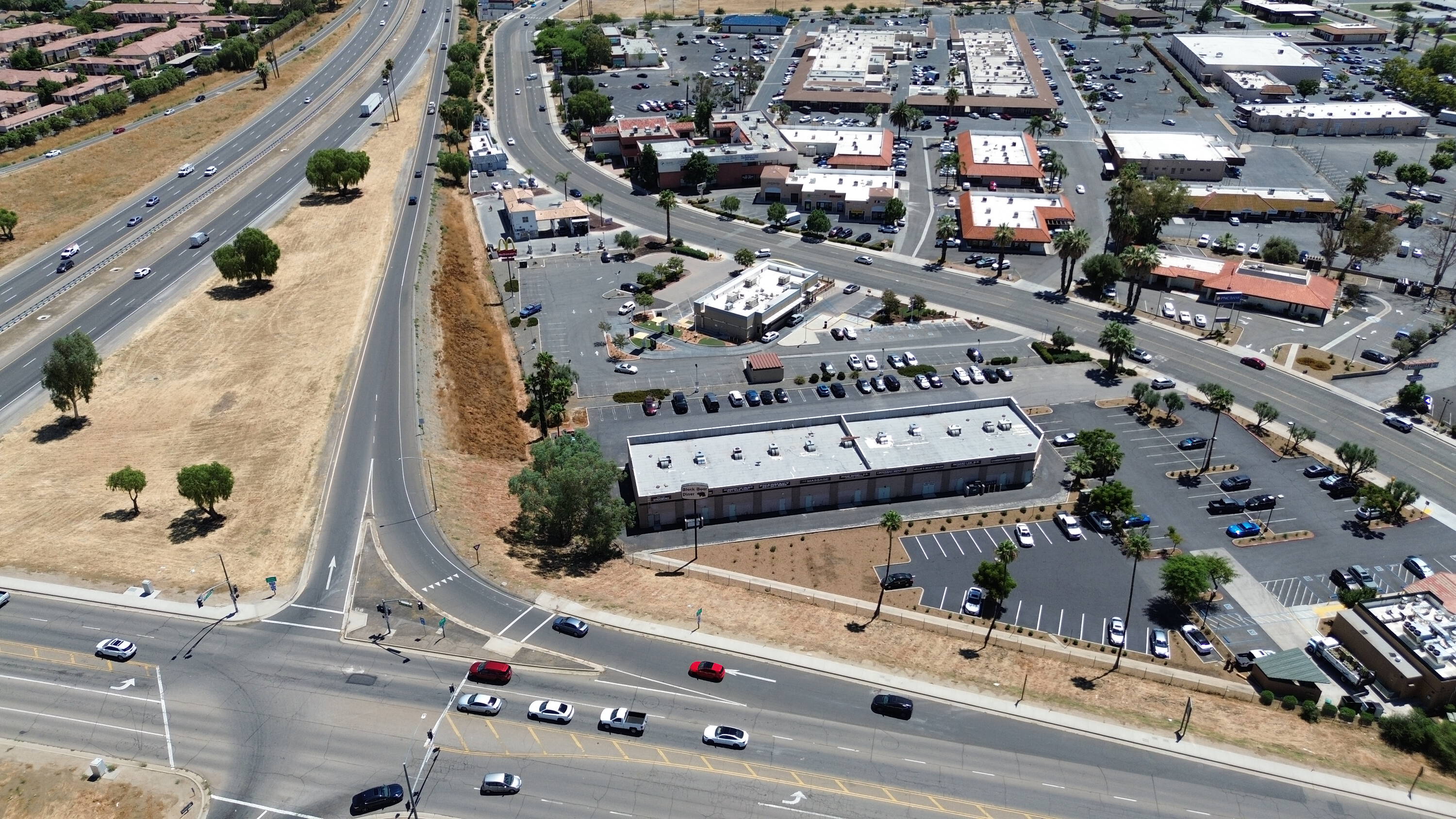 27994 Bradley Rd, Menifee, CA 92586