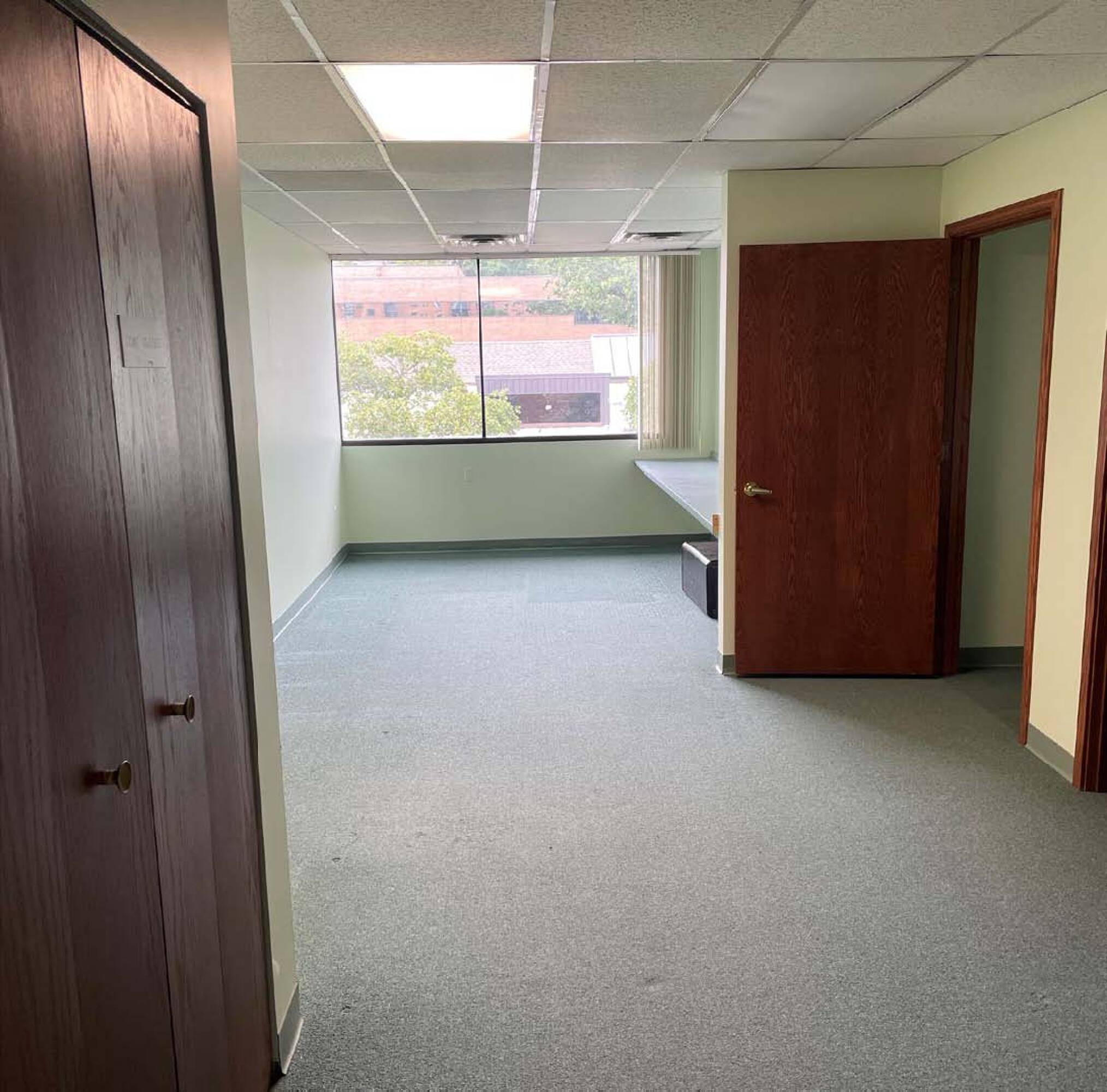 25811-w-12-mile-rd-southfield-mi-48034-crexi