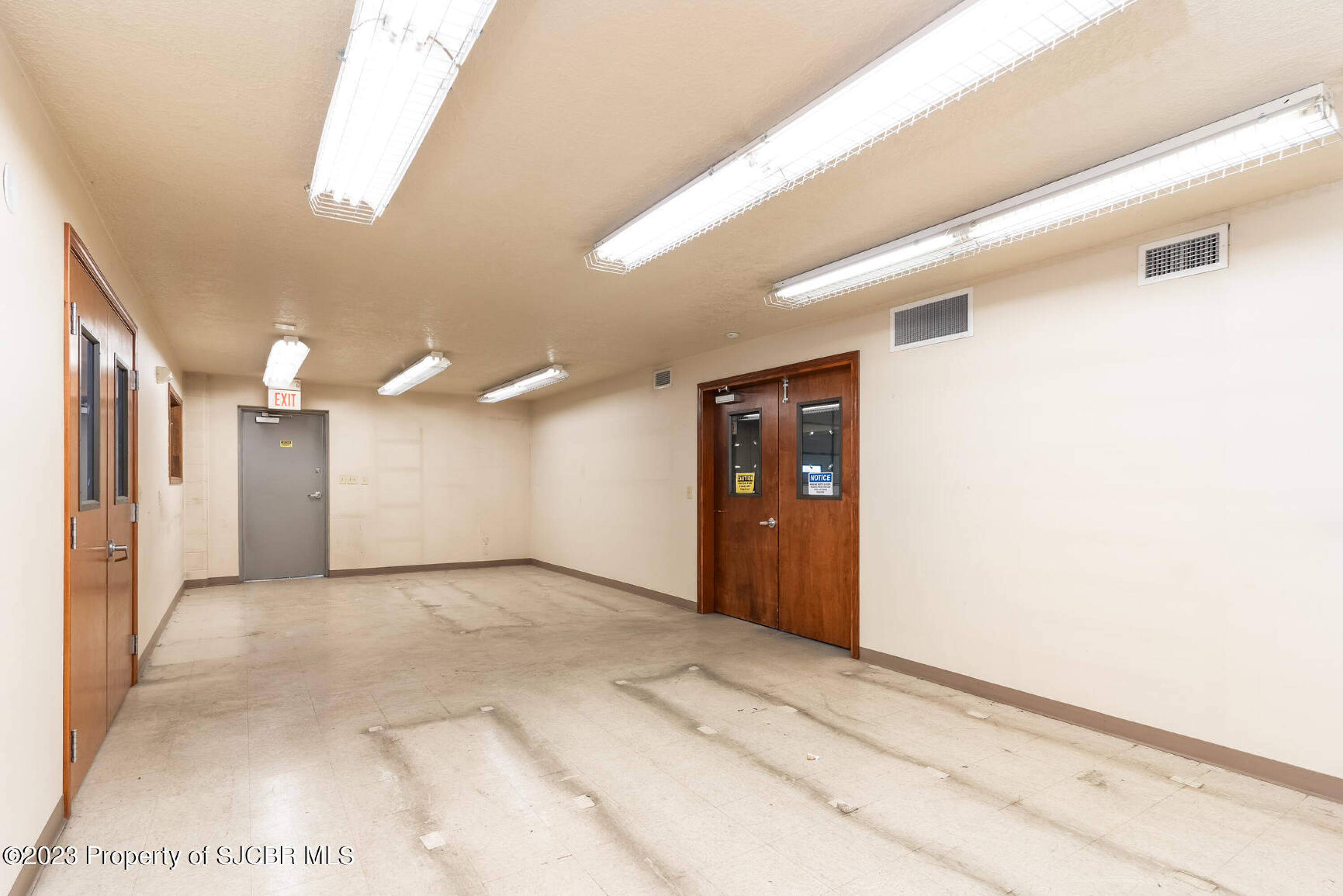 940 NM 516, Flora Vista, NM 87415