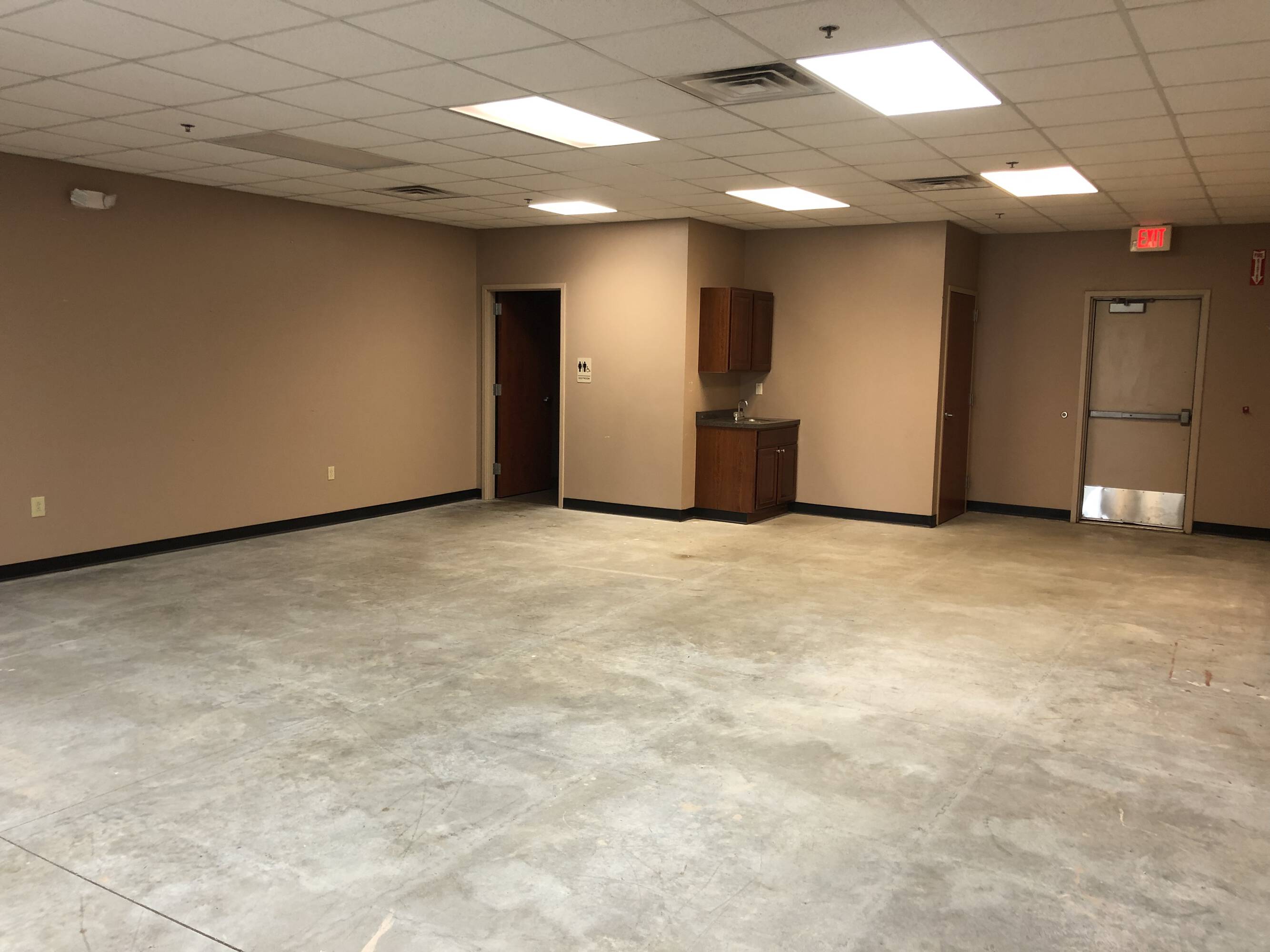 1161 N Greece Rd, Rochester, NY 14626