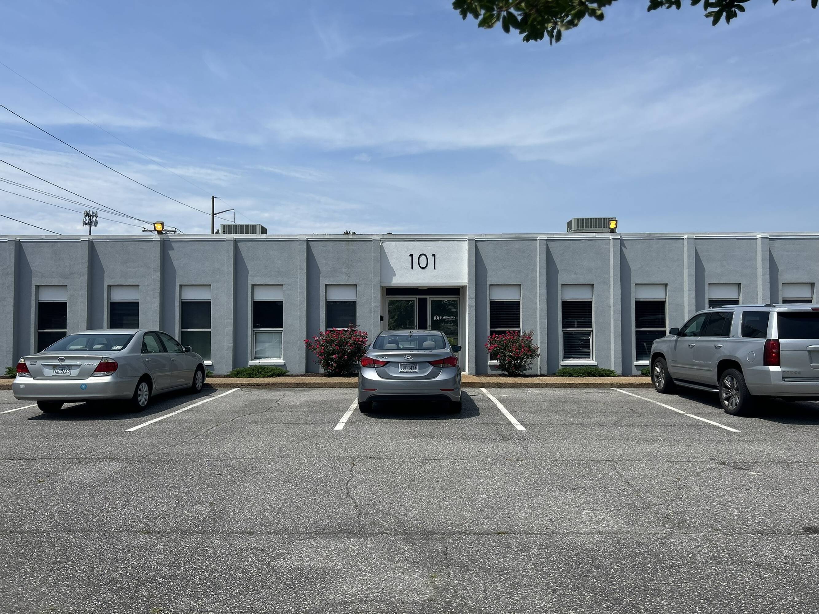 101 Malibu Dr, Virginia Beach, VA 23452