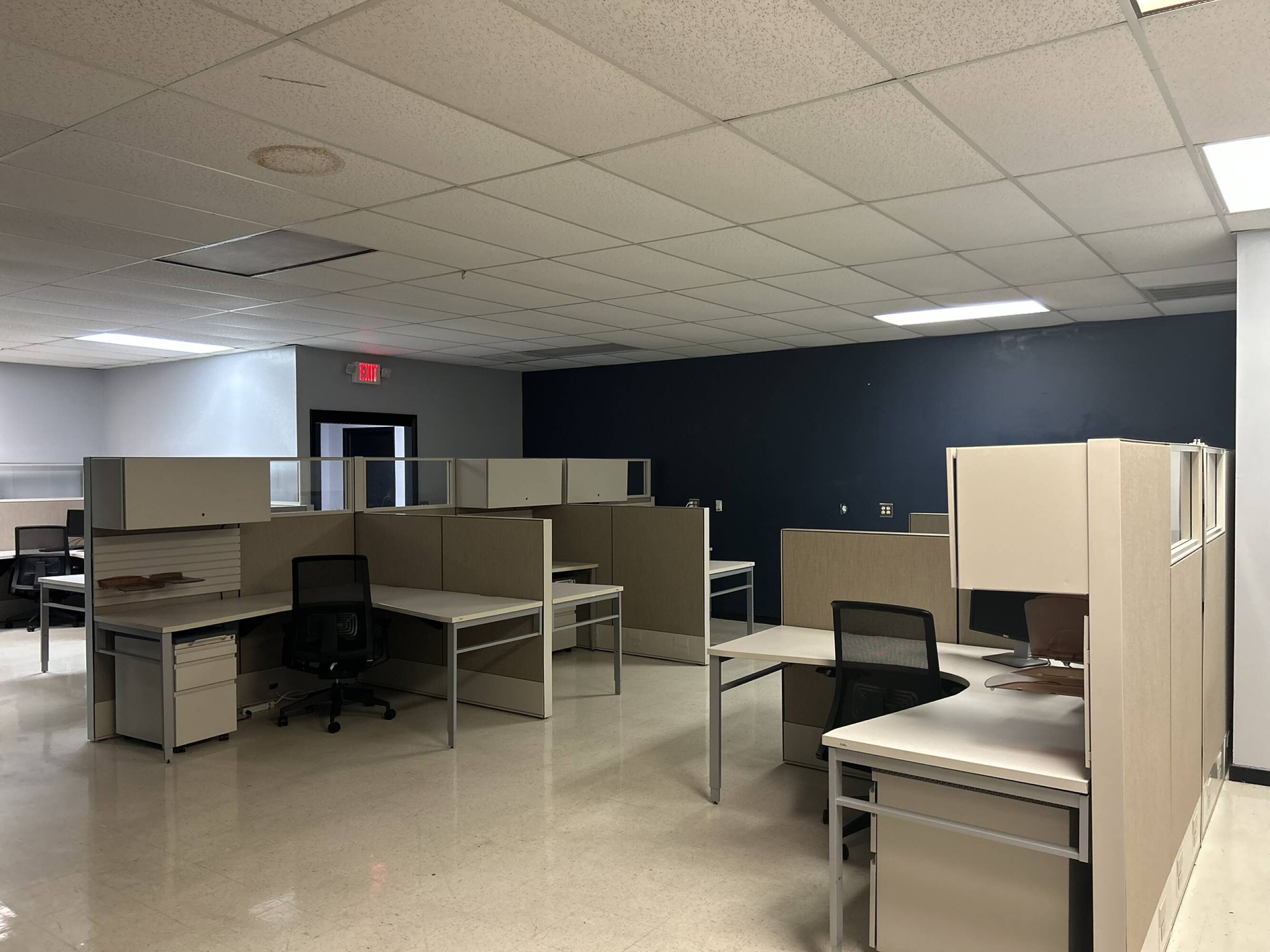 101 Malibu Dr, Virginia Beach, VA 23452