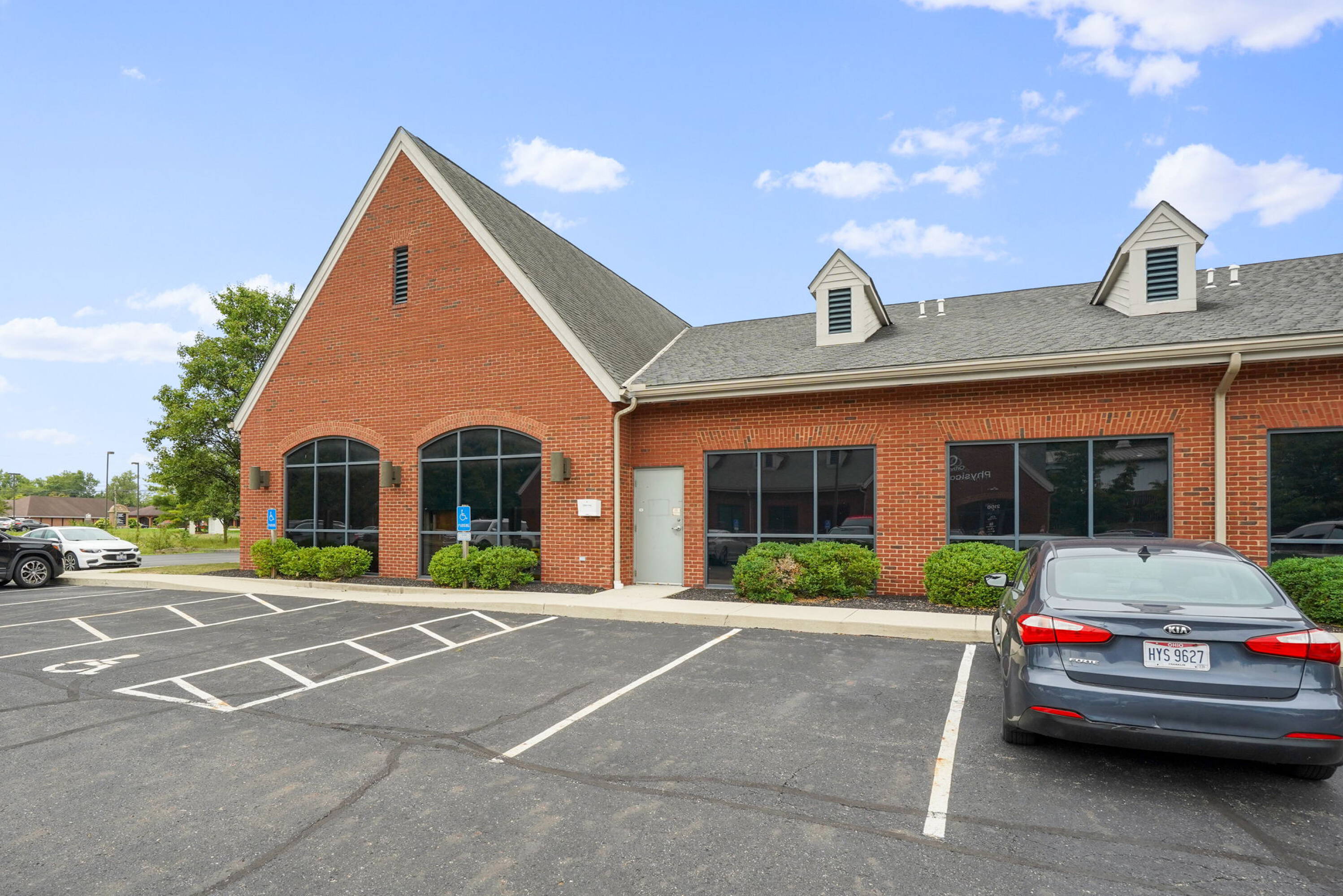 2150 Marble Cliff Office Park, Columbus, OH 43215
