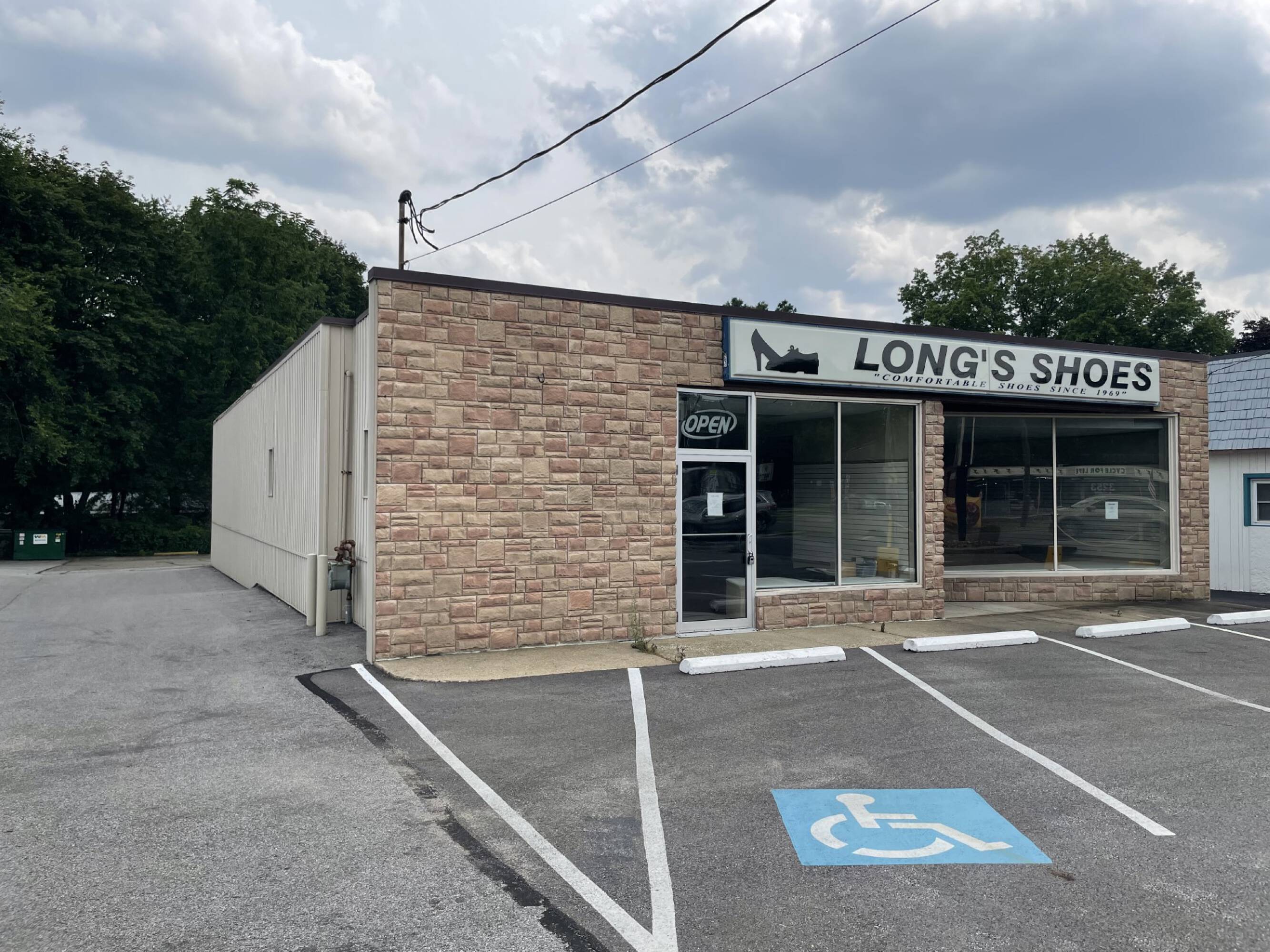 3260 Kent Rd, Stow, OH 44224