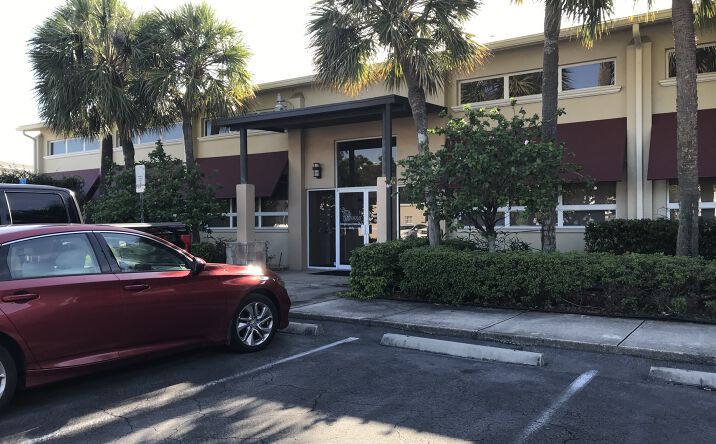 Pictures of Office property located at 2022 Hendry St, Fort Myers, FL 33901 for lease - image #1
