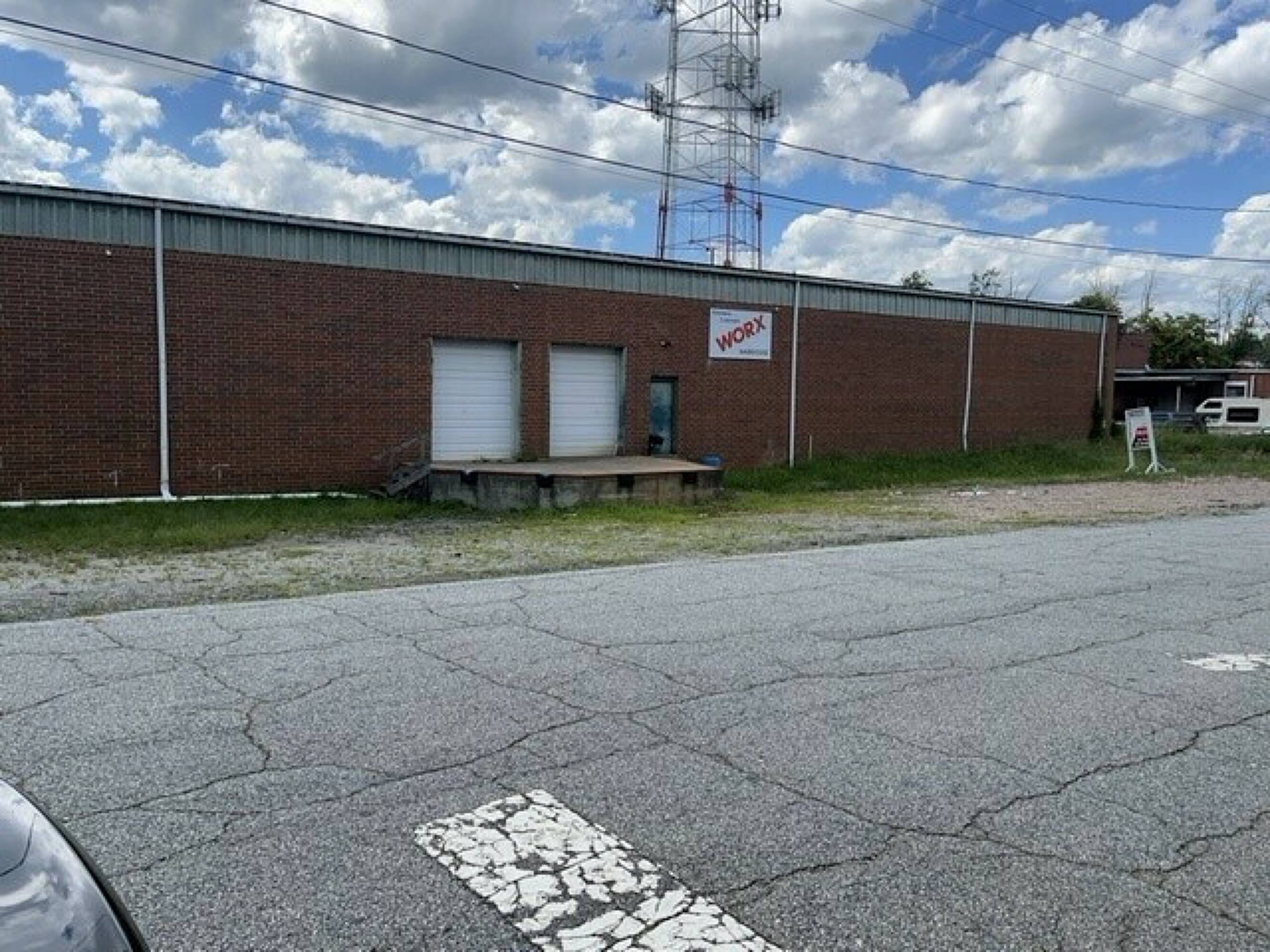 1013 Warehouse St, Greensboro, NC 27405