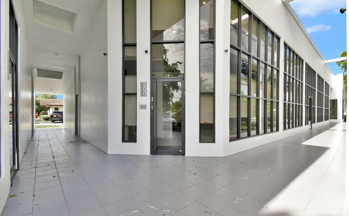 Pictures of Retail, Office property located at 1590 NE 162nd St, North Miami Beach, FL 33162 for lease - image #1