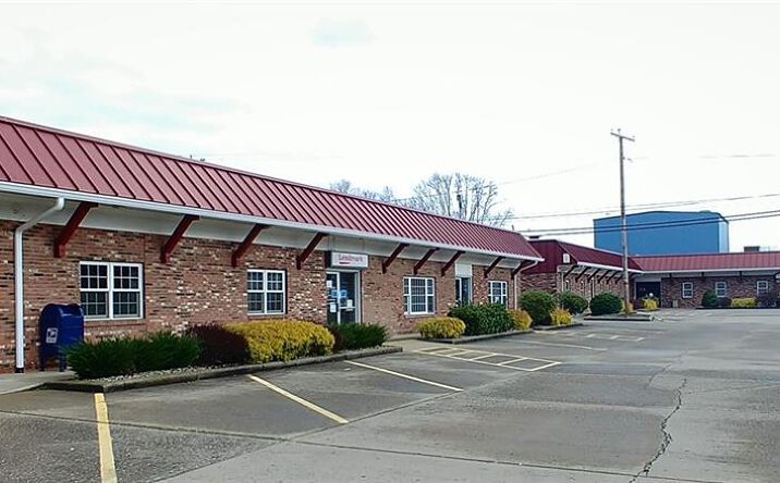 Pictures of Retail, Office property located at 1225 Woodlawn Ave, Cambridge, OH 43725 for lease - image #1