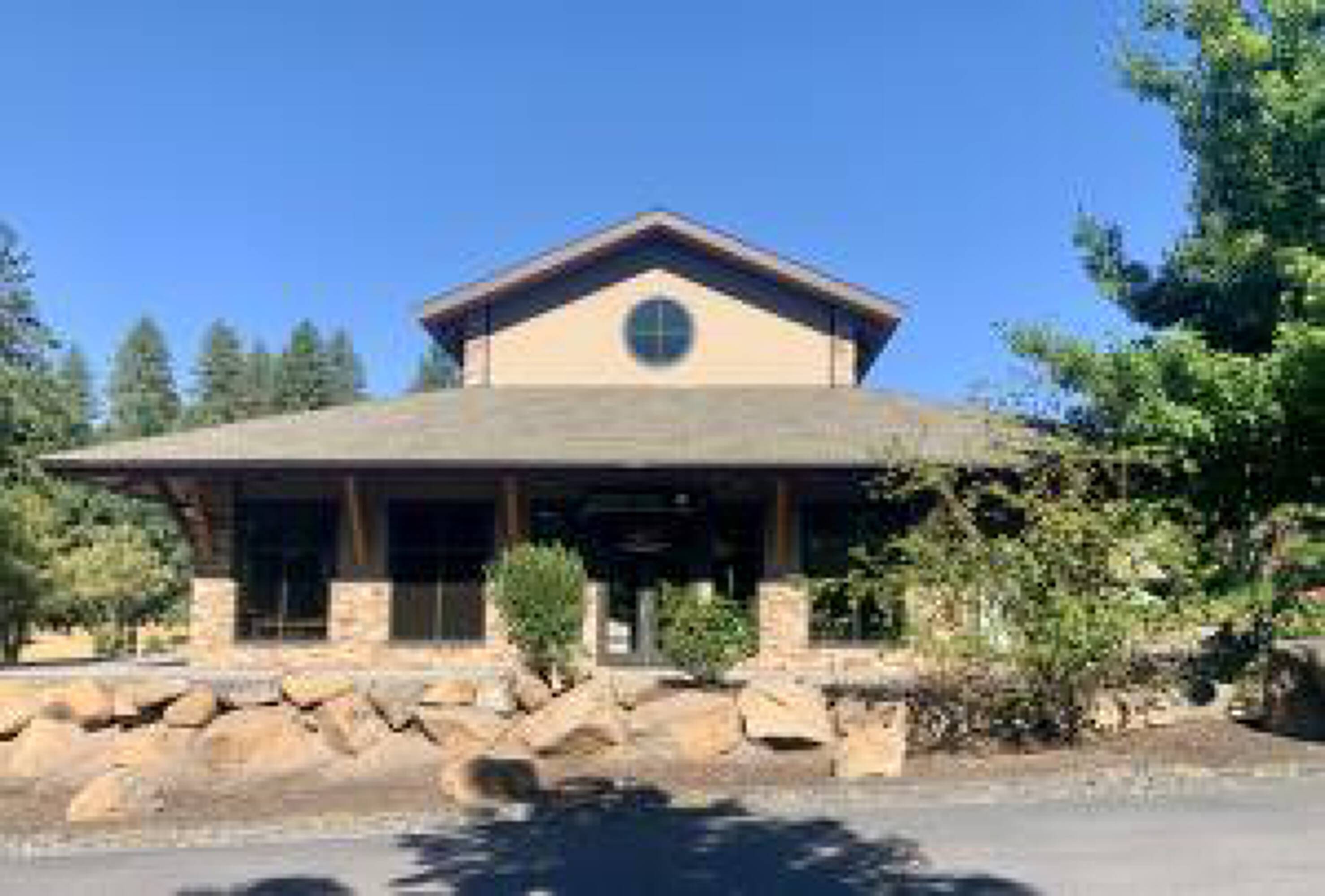 5408 Running Y Rd, Klamath Falls, OR 97601