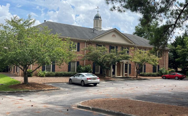 Pictures of Office property located at 100 Williamsburg Office Park, Vestavia Hills, AL 35216 for sales - image #1