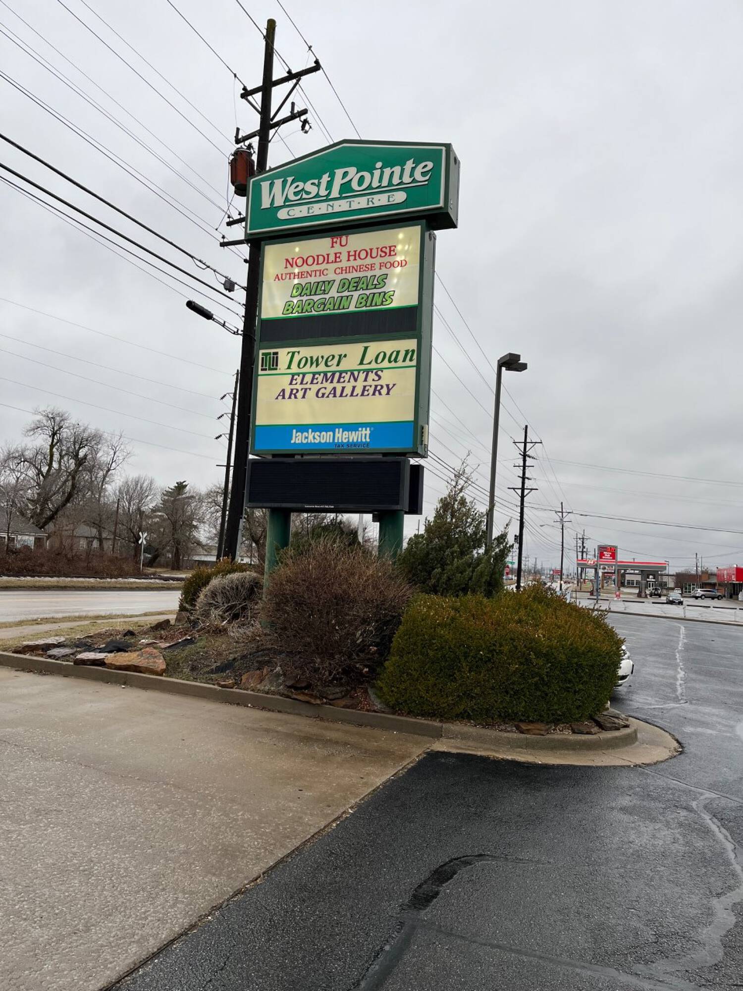 2207 W 7th St, Joplin, MO 64801