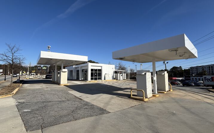 Pictures of Retail property located at 5404 Peachtree Industrial Blvd, Chamblee, GA 30341 for lease - image #1