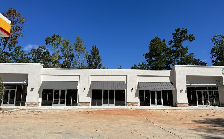 Pictures of Retail property located at 1108 LA-1085, Madisonville, LA 70447 for lease - image #1