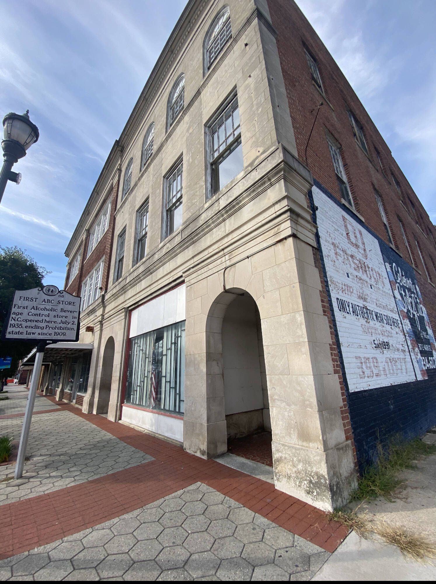 315 Nash St, Wilson, NC 27893