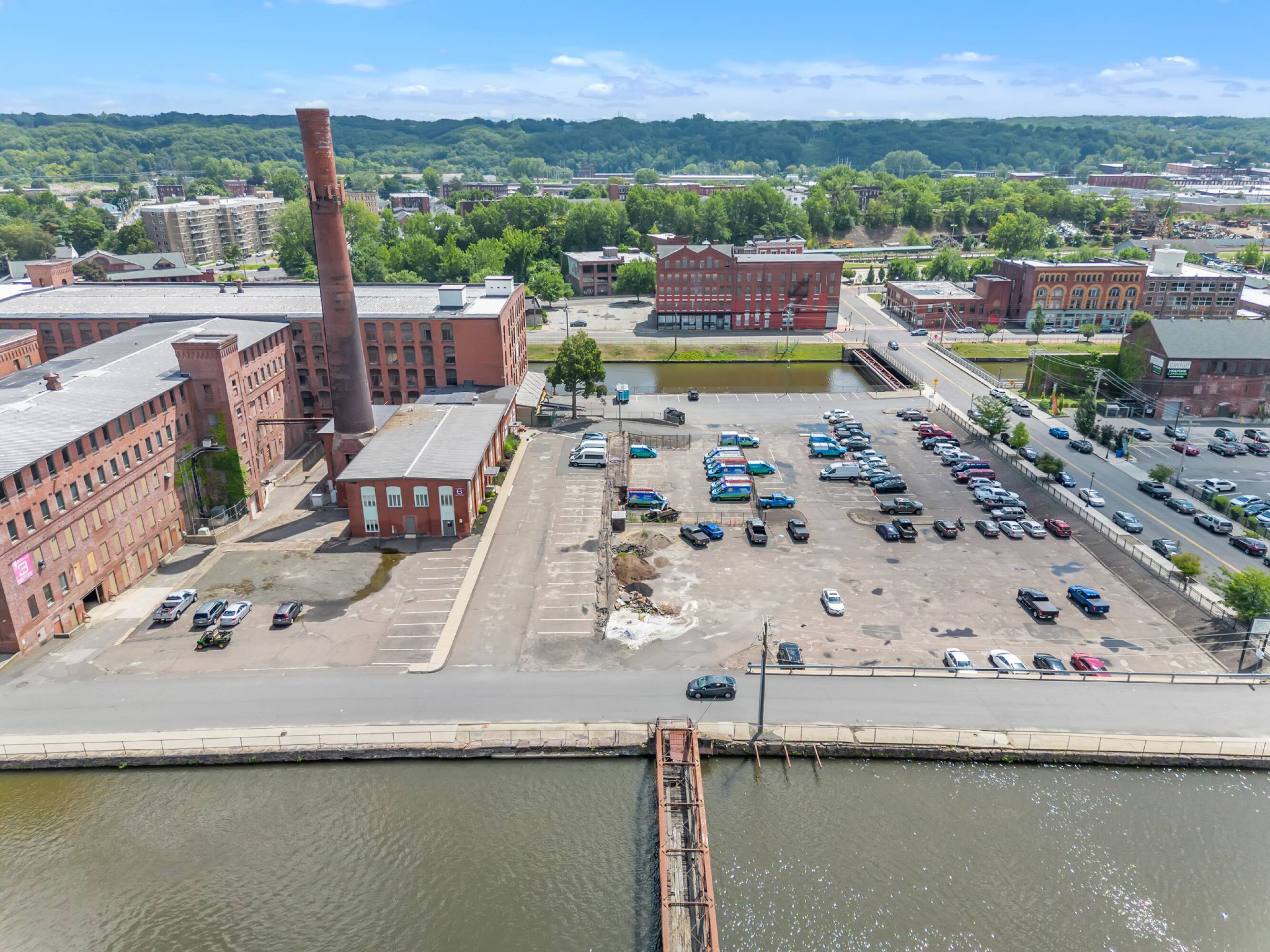 4 Open Square Way, Holyoke, MA 01040