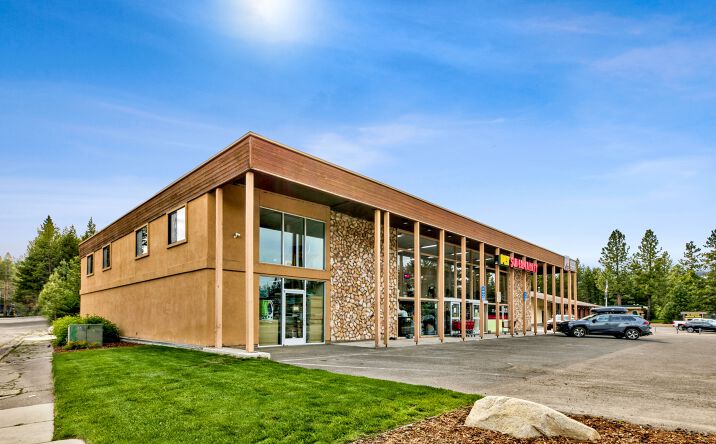 Pictures of Office property located at 960 Emerald Bay Rd, South Lake Tahoe, CA 96150 for lease - image #1