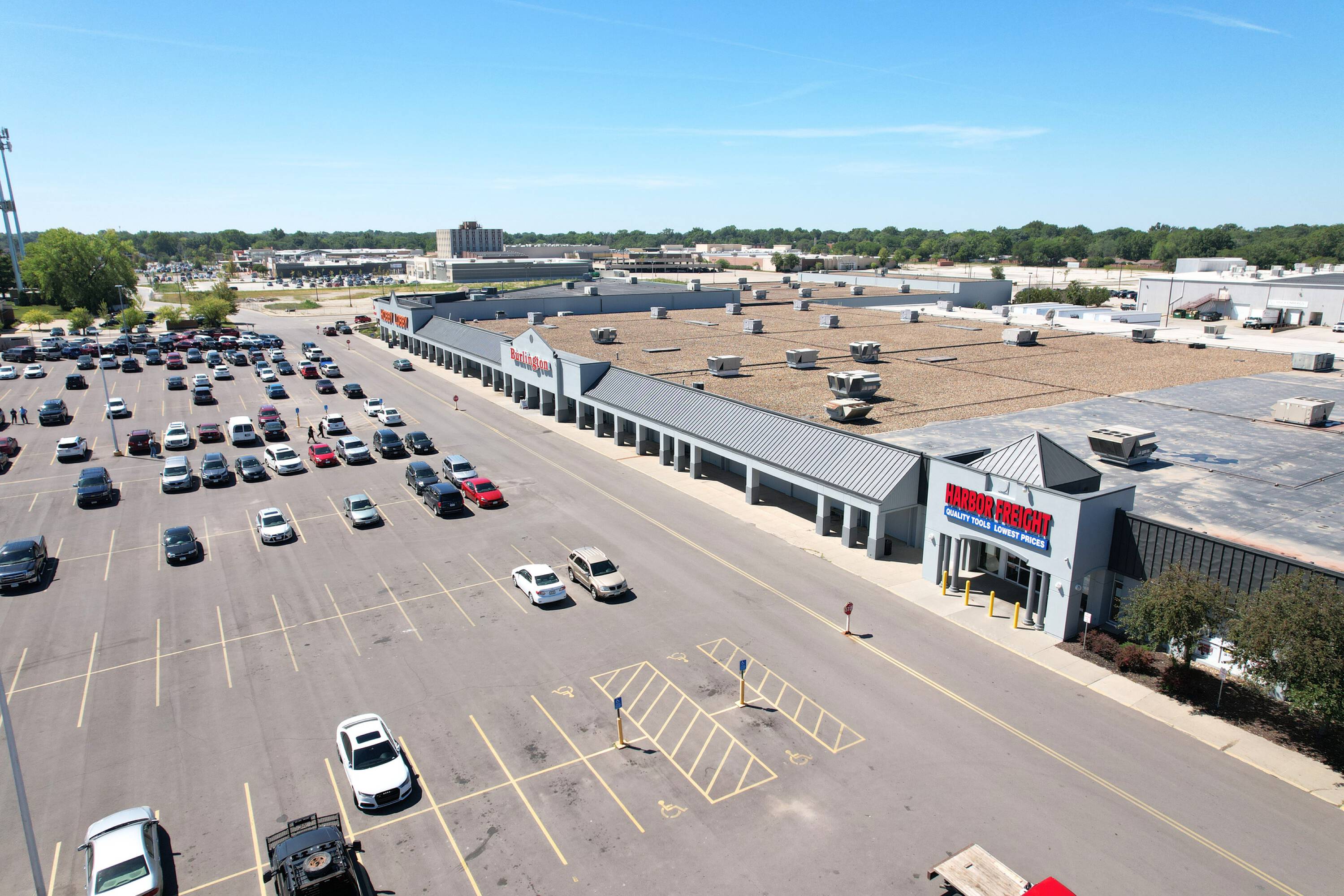 4094 Merle Hay Rd, Des Moines, IA 50310