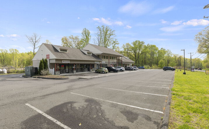 Pictures of Office property located at 909 Prospect St, Naugatuck, CT 06770 for lease - image #1
