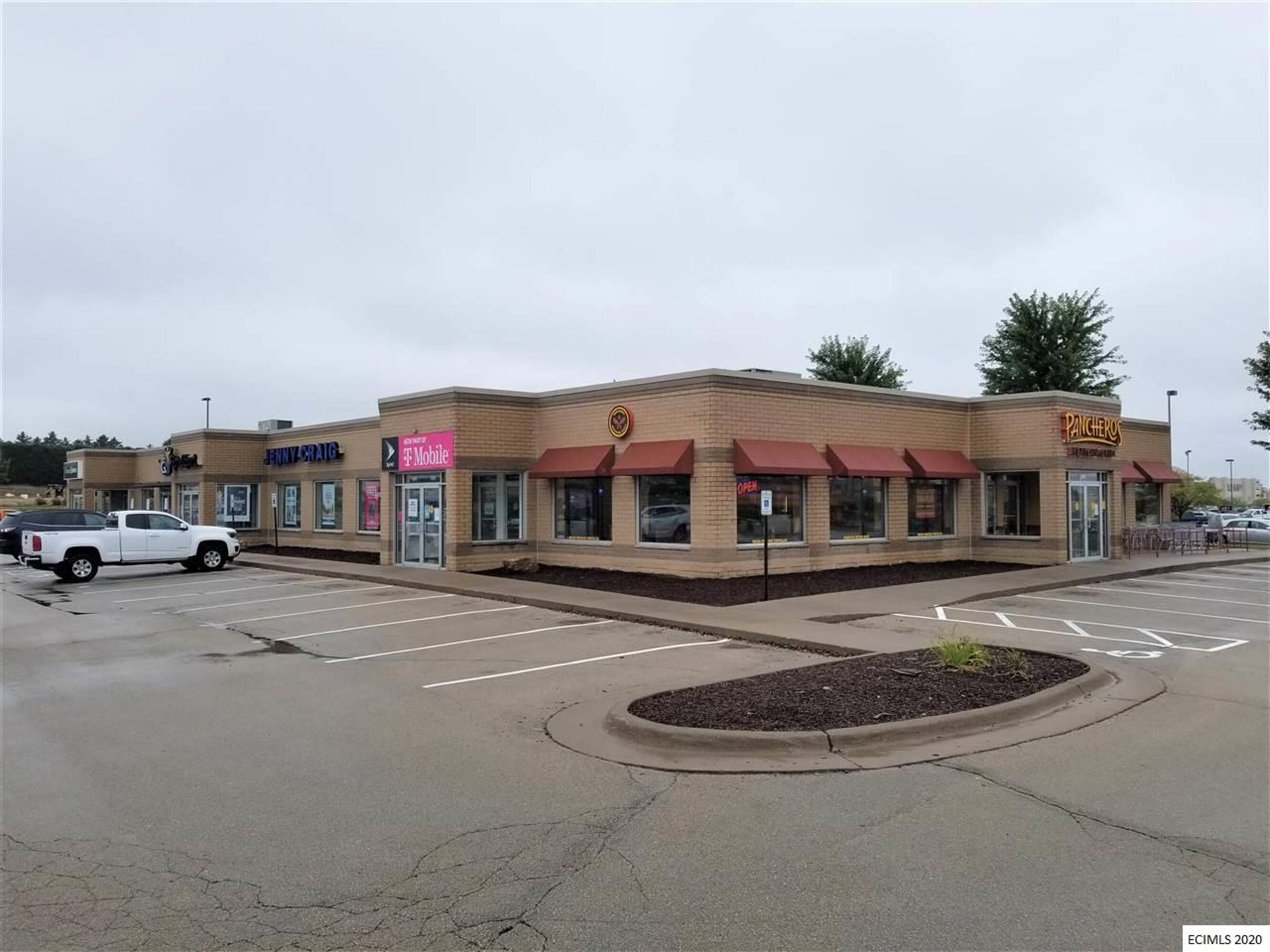 4840 Asbury Rd, Dubuque, IA 52002