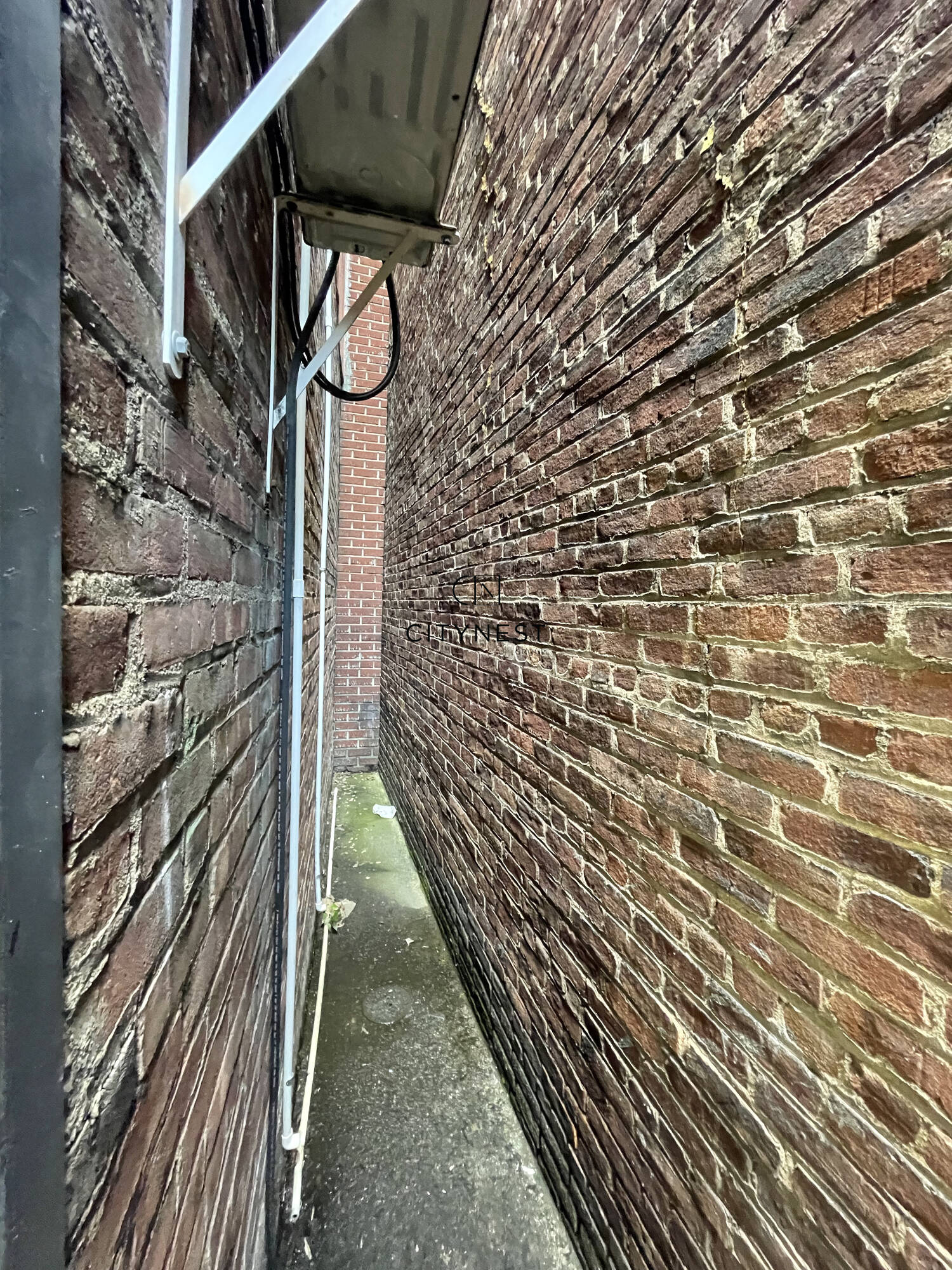 8 Lombardy St, Brooklyn, NY 11222