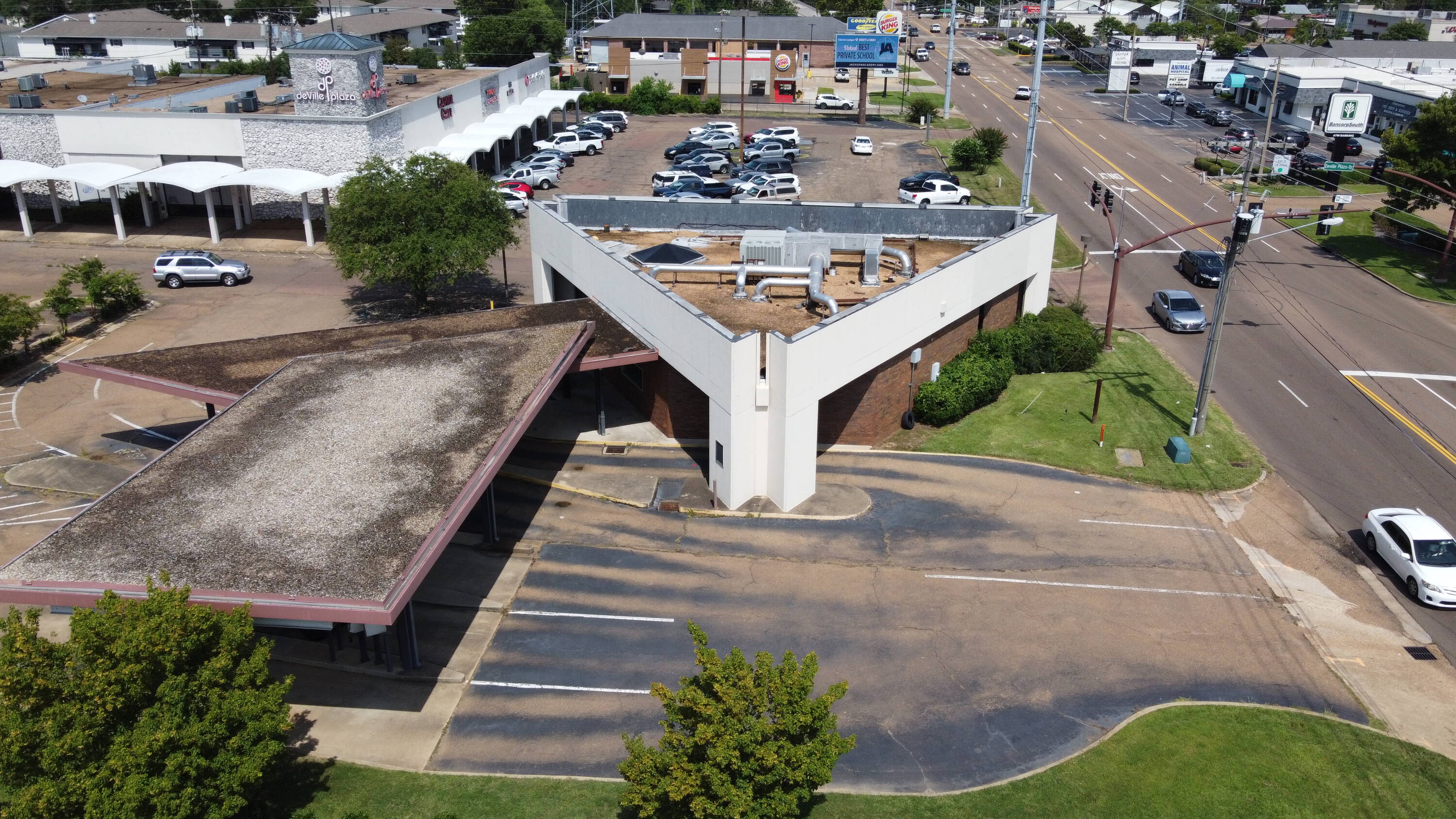1440 Canton Mart Rd, Jackson, MS 39211