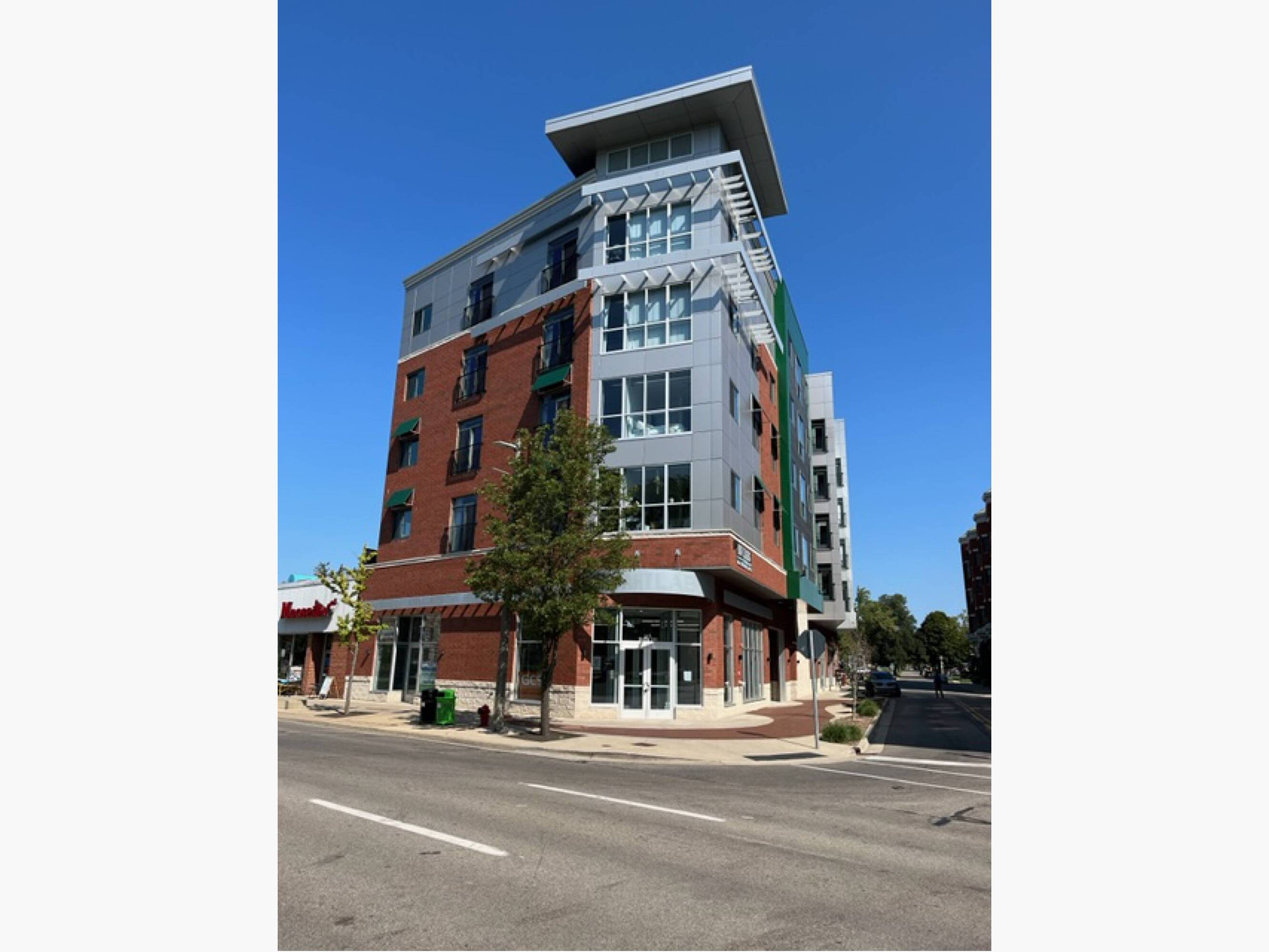 565 E Grand River Ave, East Lansing, MI 48823